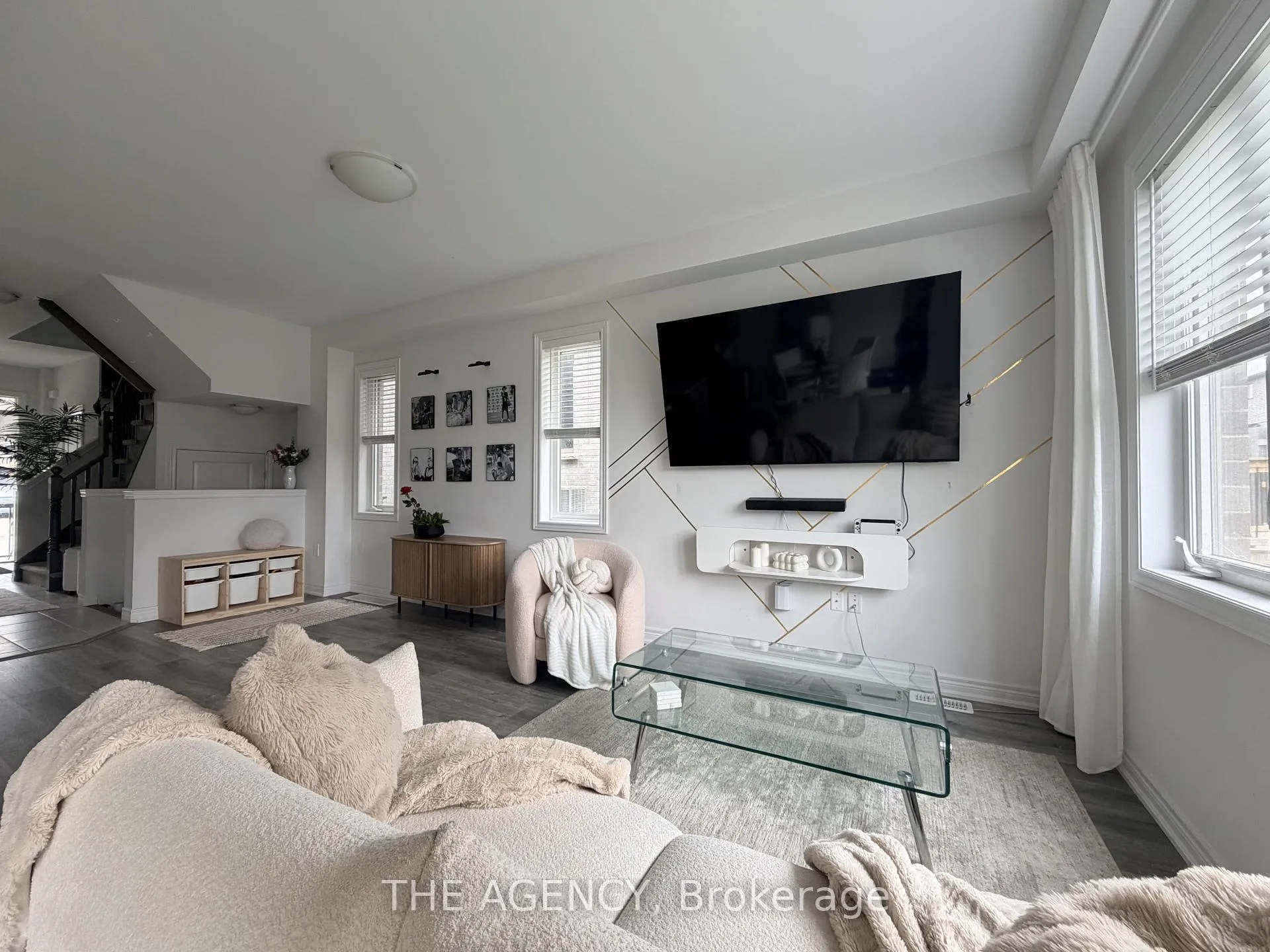 Photo 10 of 28 Baker Lane, Brant, Paris — HOMEH