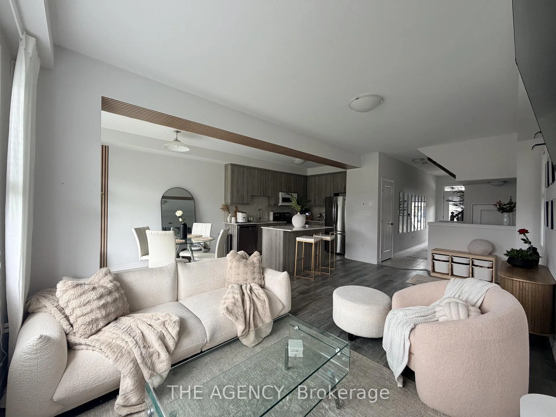Photo 11 of 28 Baker Lane, Brant, Paris — HOMEH