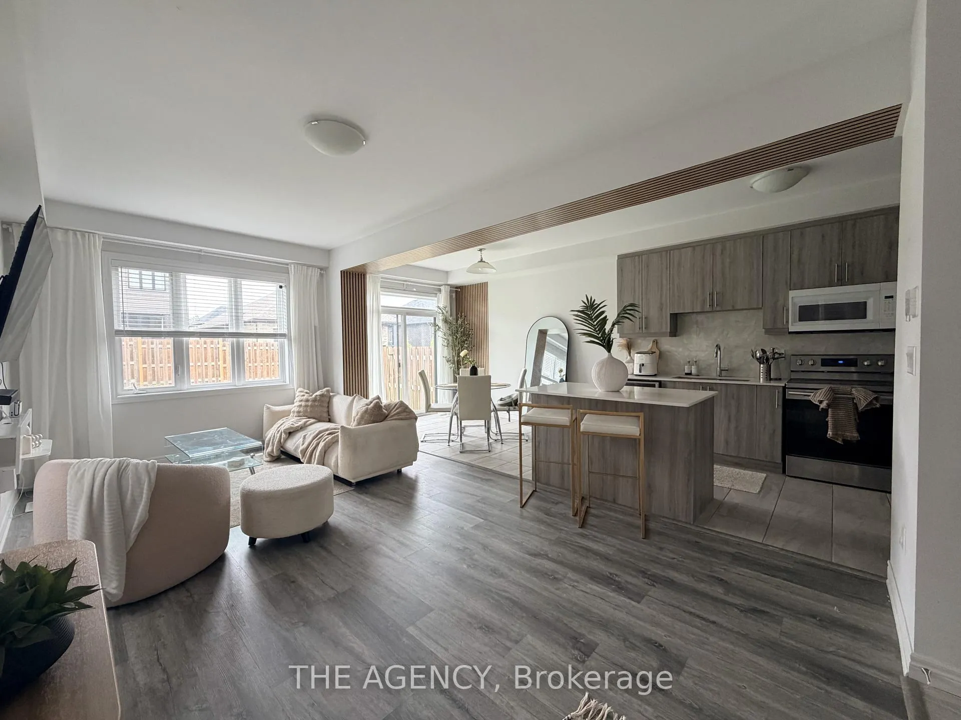 Photo 12 of 28 Baker Lane, Brant, Paris — HOMEH