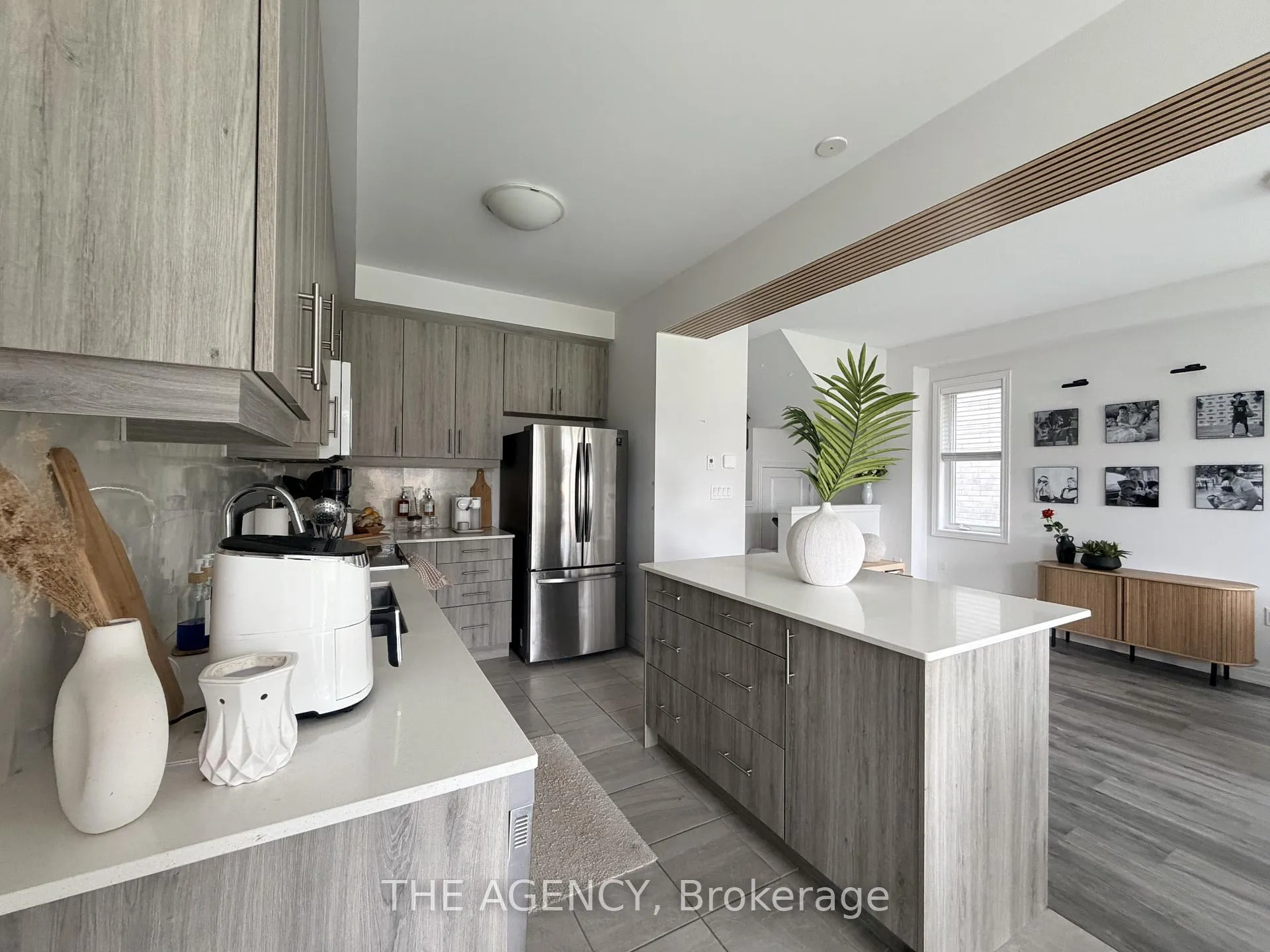 Photo 14 of 28 Baker Lane, Brant, Paris — HOMEH