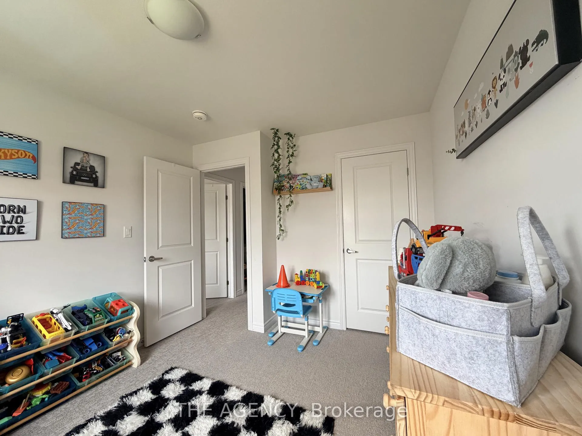 Photo 29 of 28 Baker Lane, Brant, Paris — HOMEH