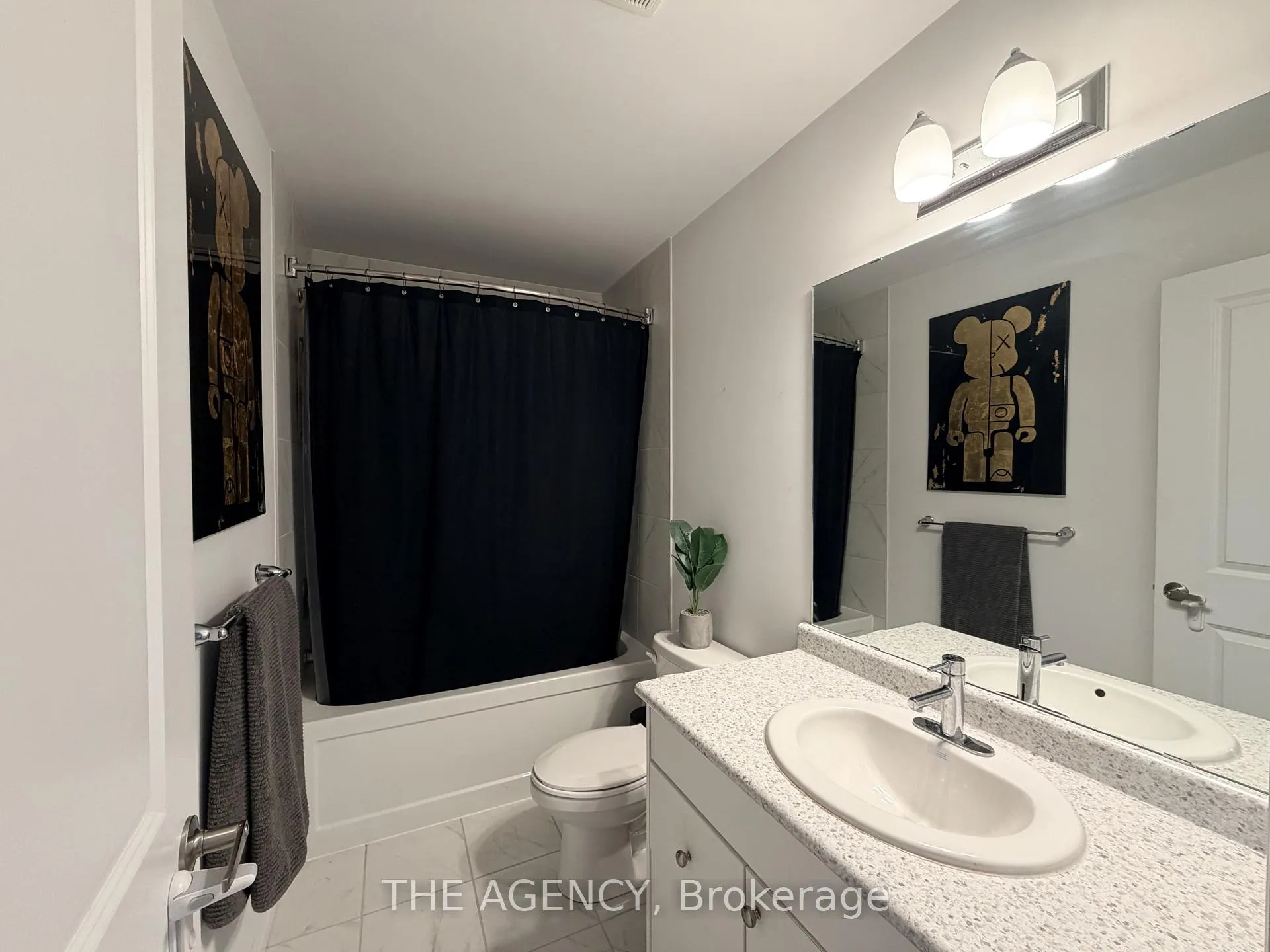 Photo 33 of 28 Baker Lane, Brant, Paris — HOMEH