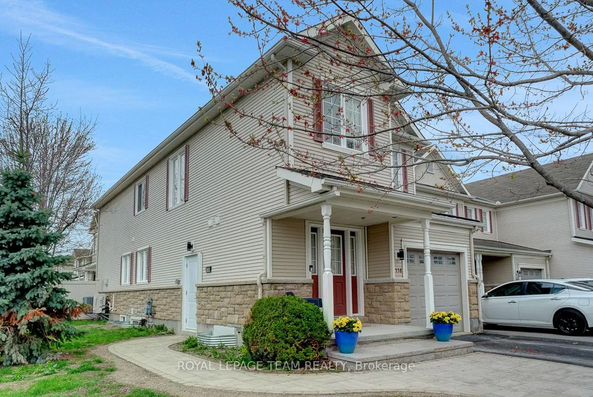 Photo 5 of Unit B, 558 Ashbourne Crescent, Ottawa, Barrhaven - Stonebridge — HOMEH