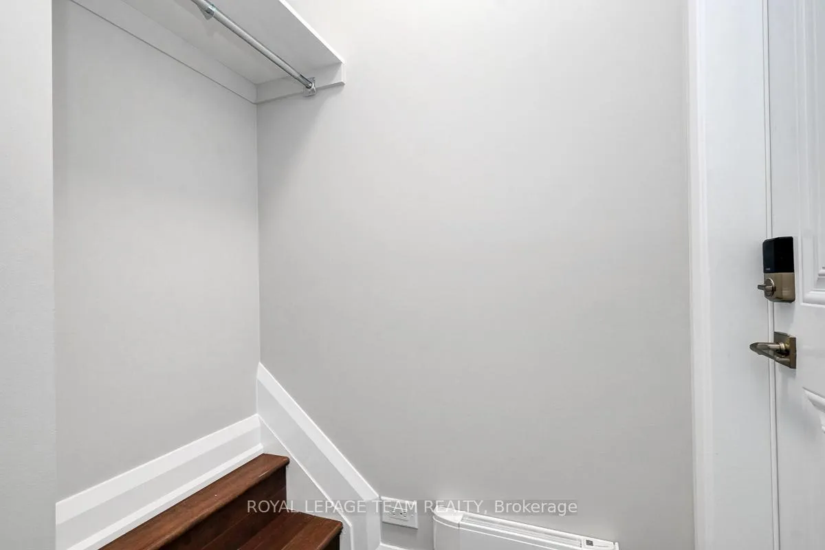 Photo 6 of Unit B, 558 Ashbourne Crescent, Ottawa, Barrhaven - Stonebridge — HOMEH