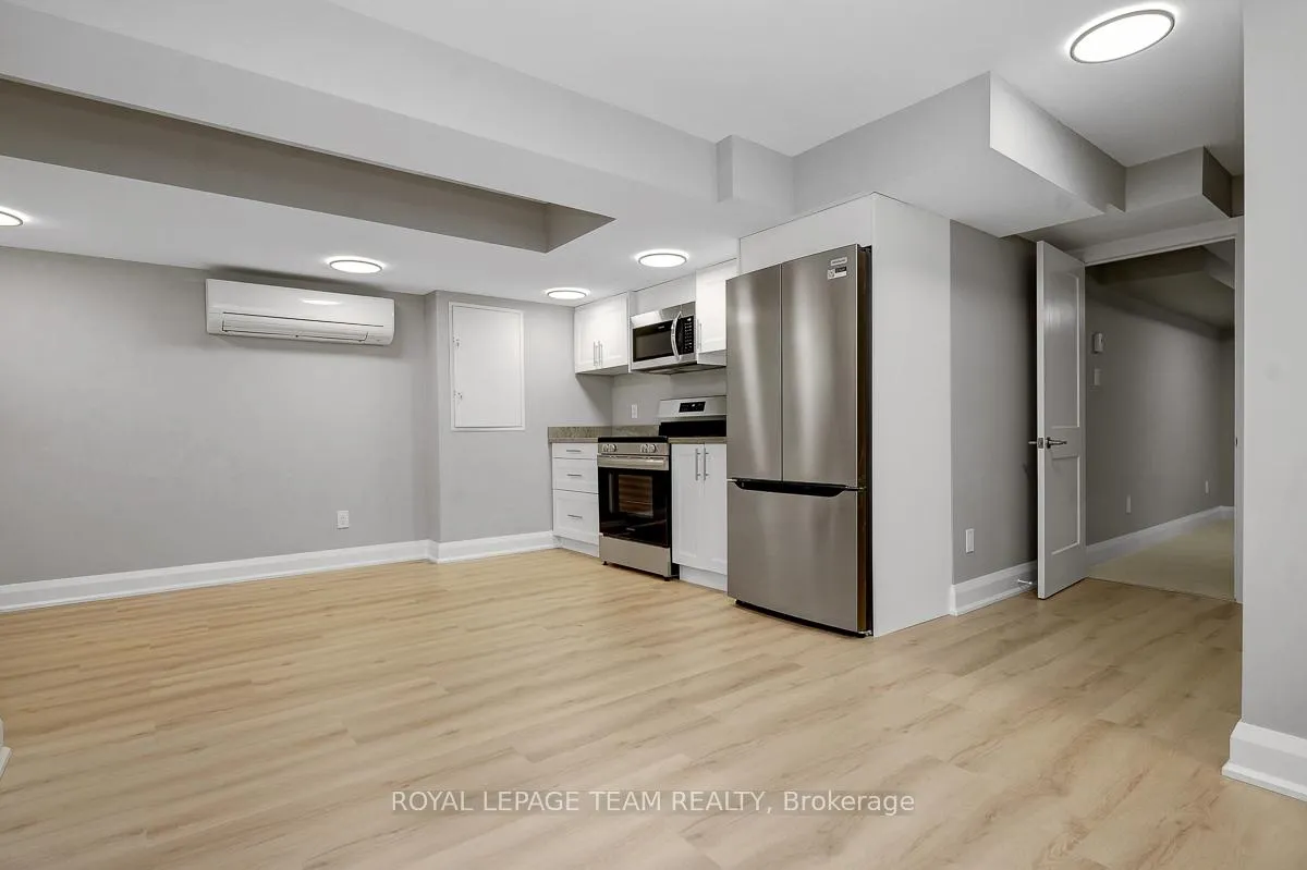 Photo 8 of Unit B, 558 Ashbourne Crescent, Ottawa, Barrhaven - Stonebridge — HOMEH