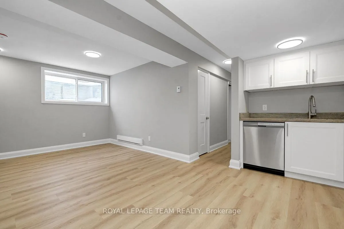 Photo 13 of Unit B, 558 Ashbourne Crescent, Ottawa, Barrhaven - Stonebridge — HOMEH