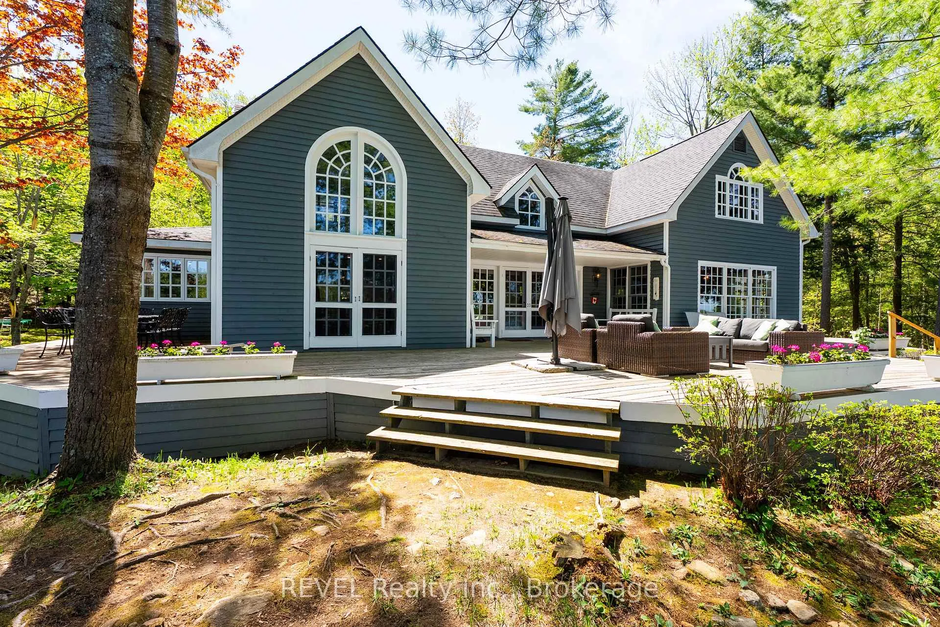 Front of 14-M72 Grandview Island