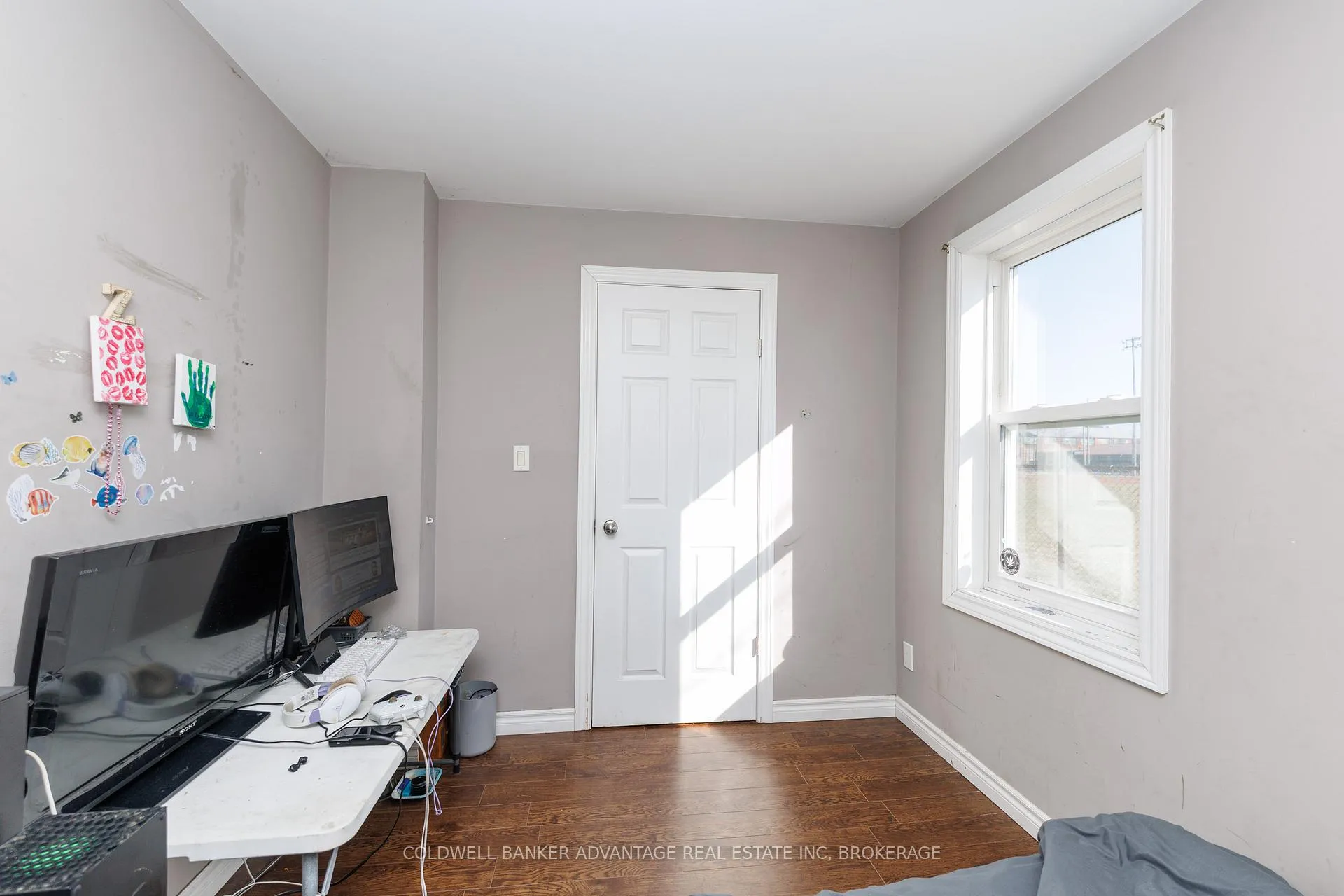 Photo 12 of 108 Burgar Street, Welland, Welland Downtown — HOMEH