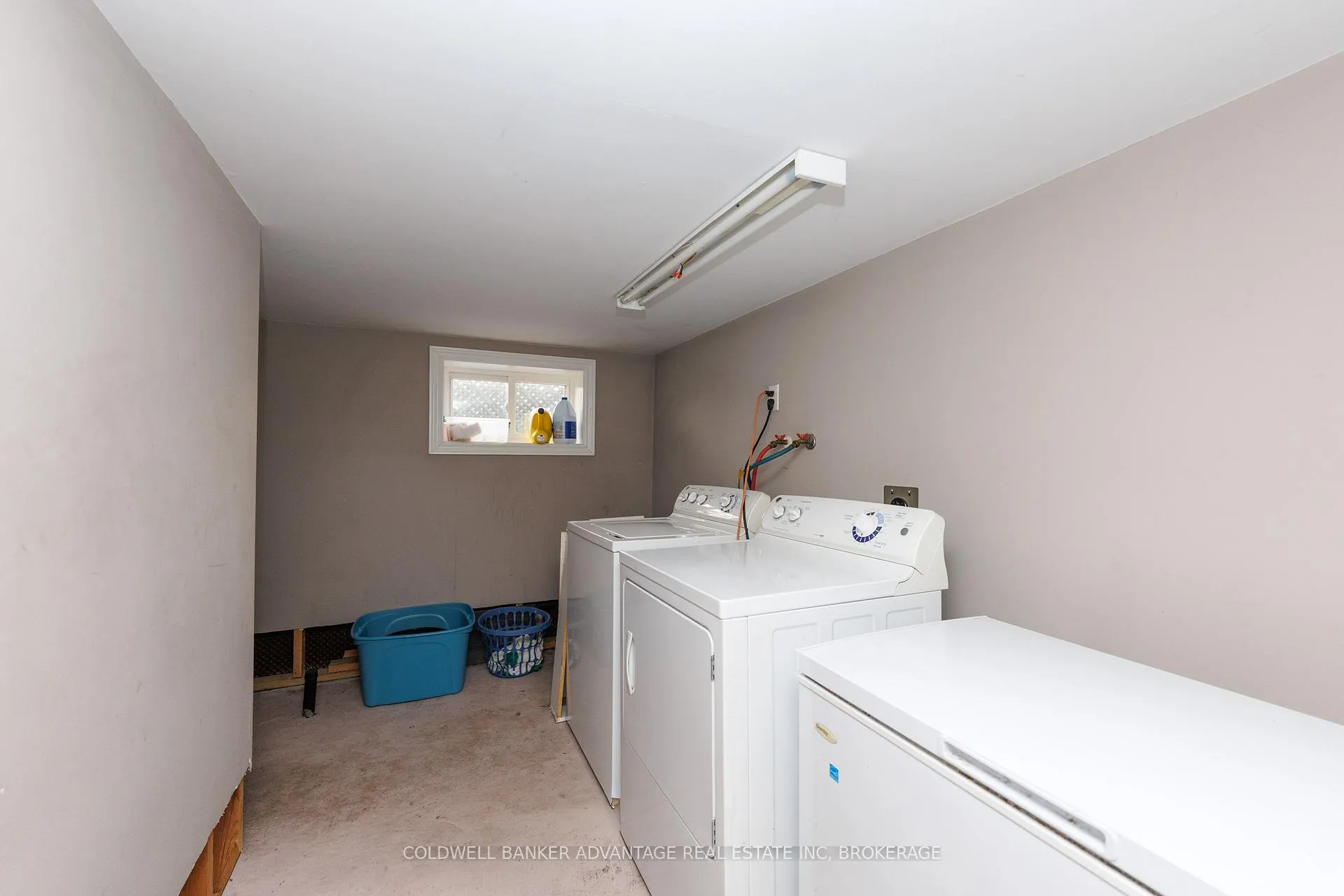Photo 15 of 108 Burgar Street, Welland, Welland Downtown — HOMEH