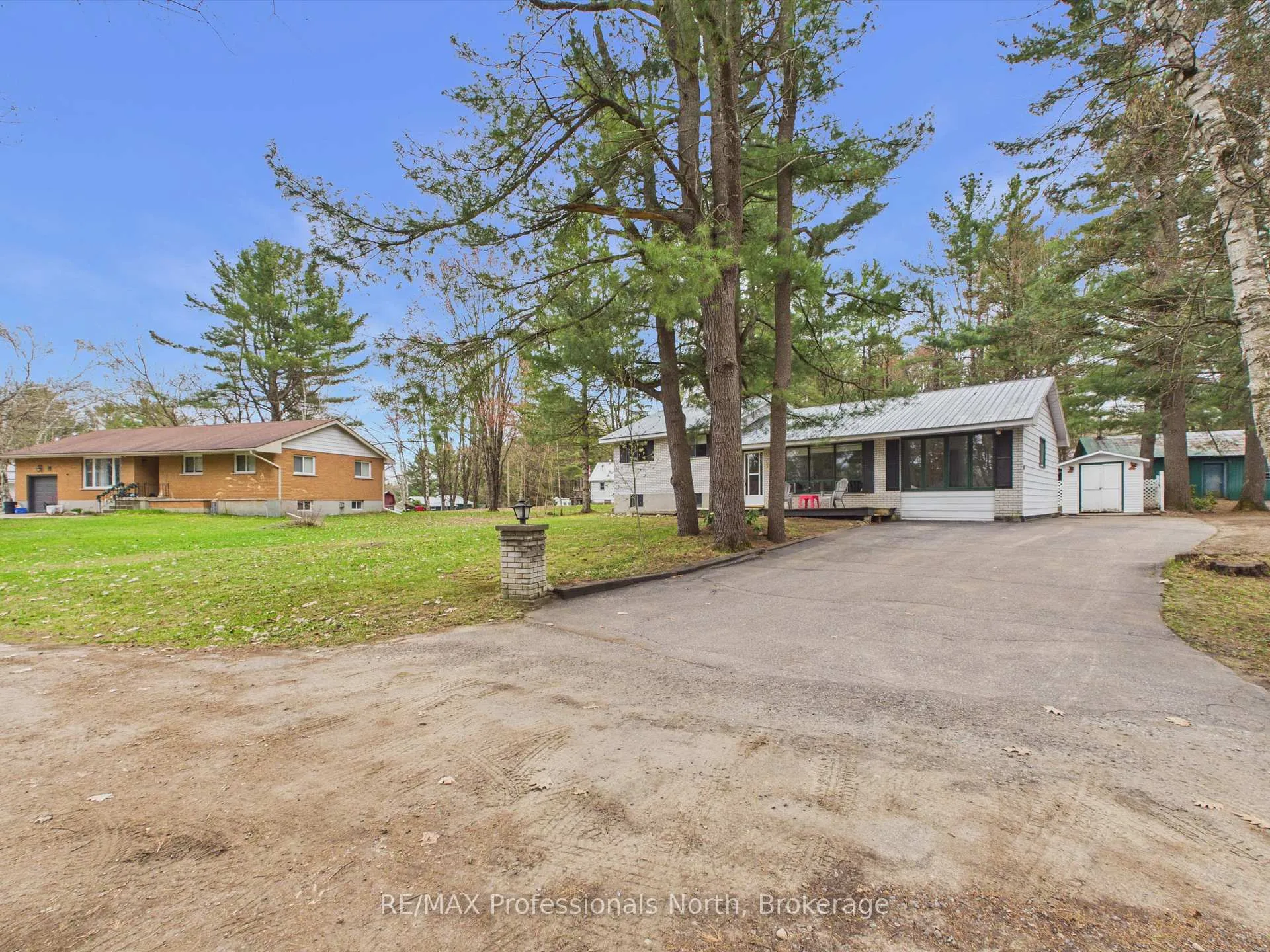 Photo 3 of 11 Beacon Lane, Bracebridge, Macaulay — HOMEH