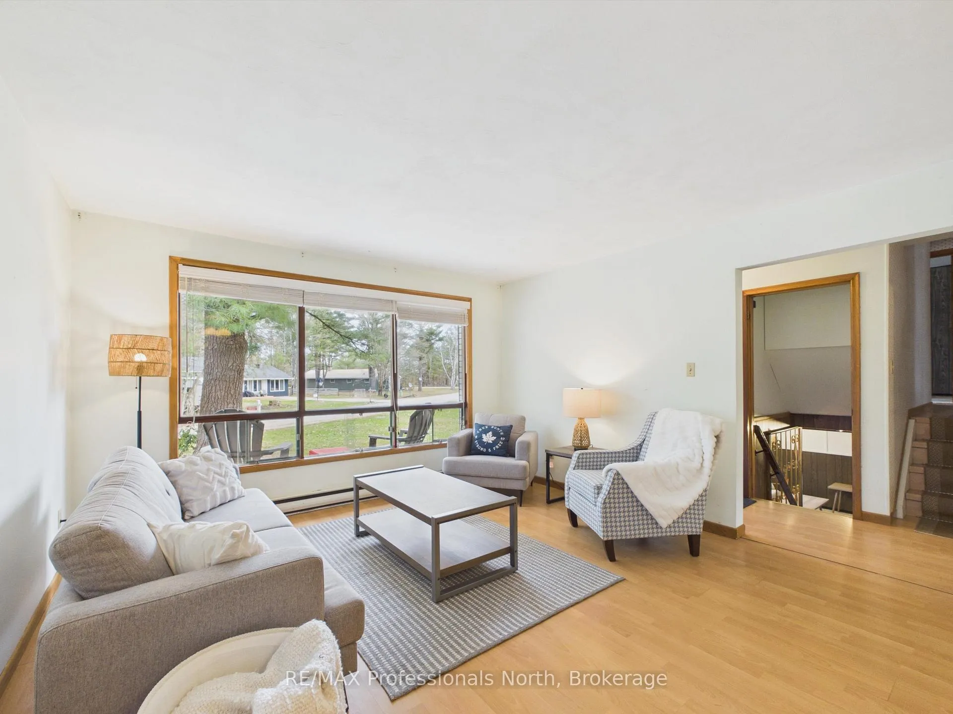 Photo 8 of 11 Beacon Lane, Bracebridge, Macaulay — HOMEH