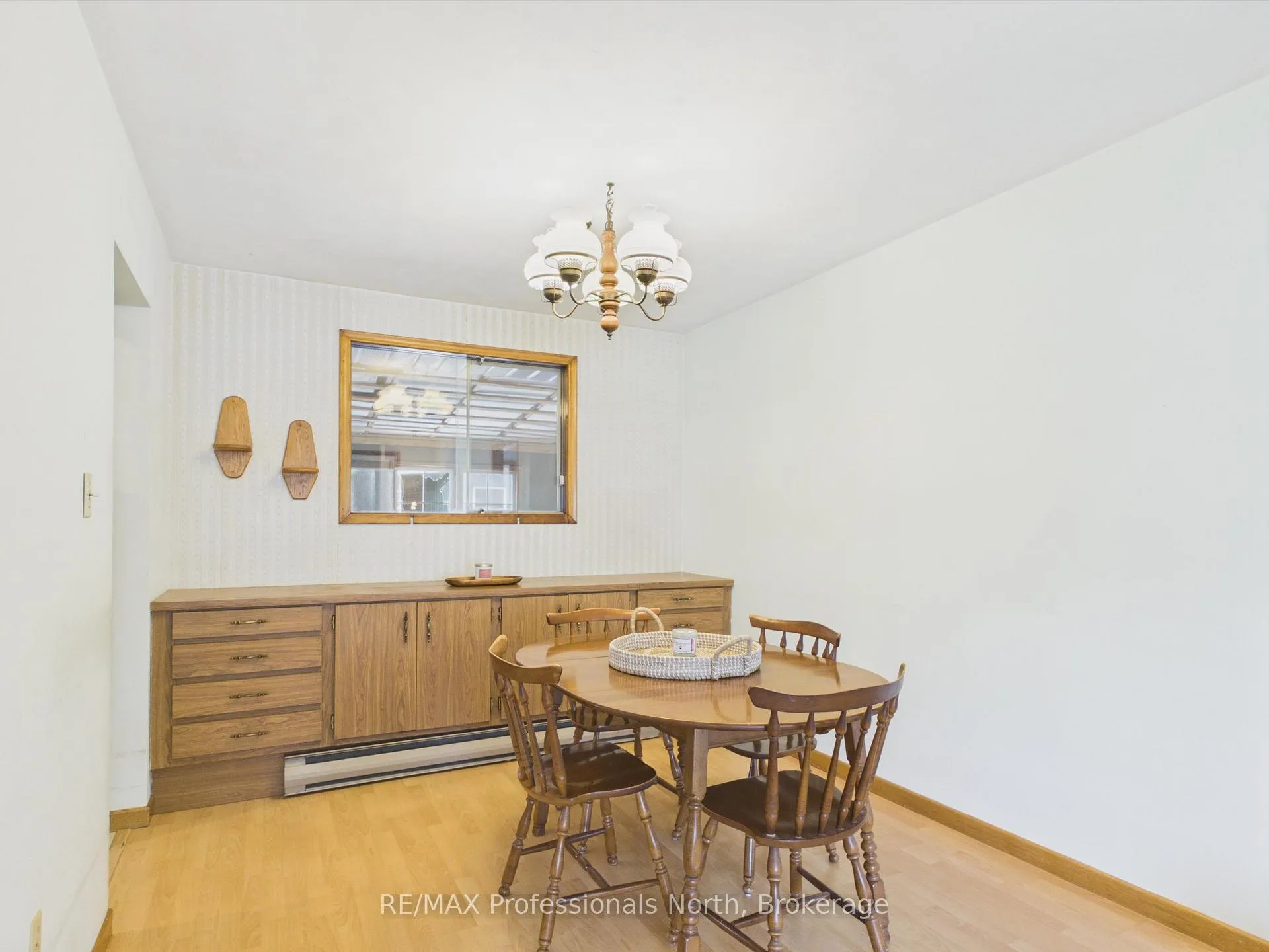 Photo 10 of 11 Beacon Lane, Bracebridge, Macaulay — HOMEH