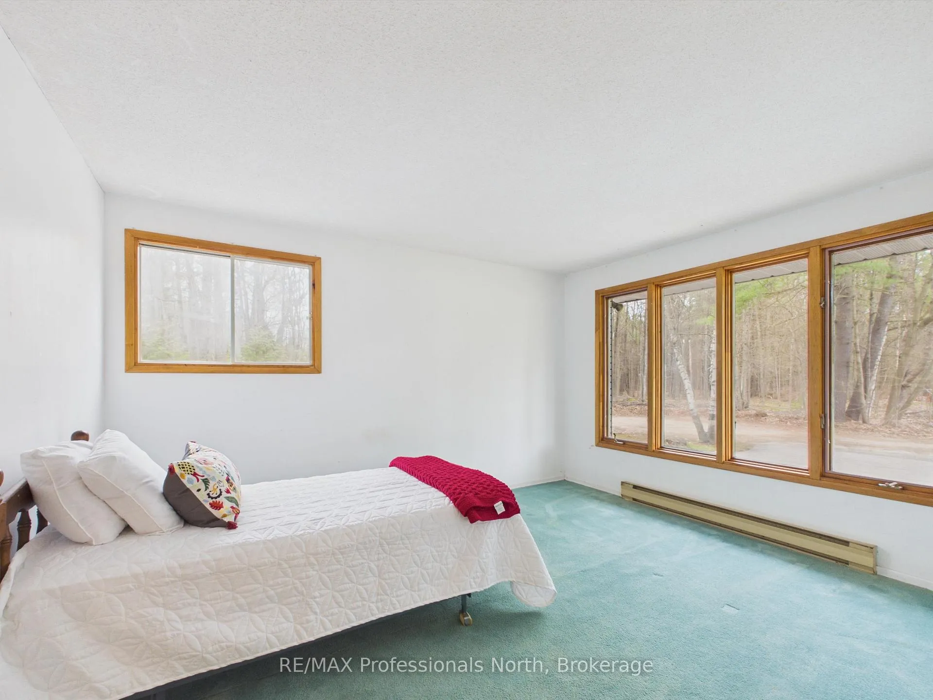 Photo 14 of 11 Beacon Lane, Bracebridge, Macaulay — HOMEH