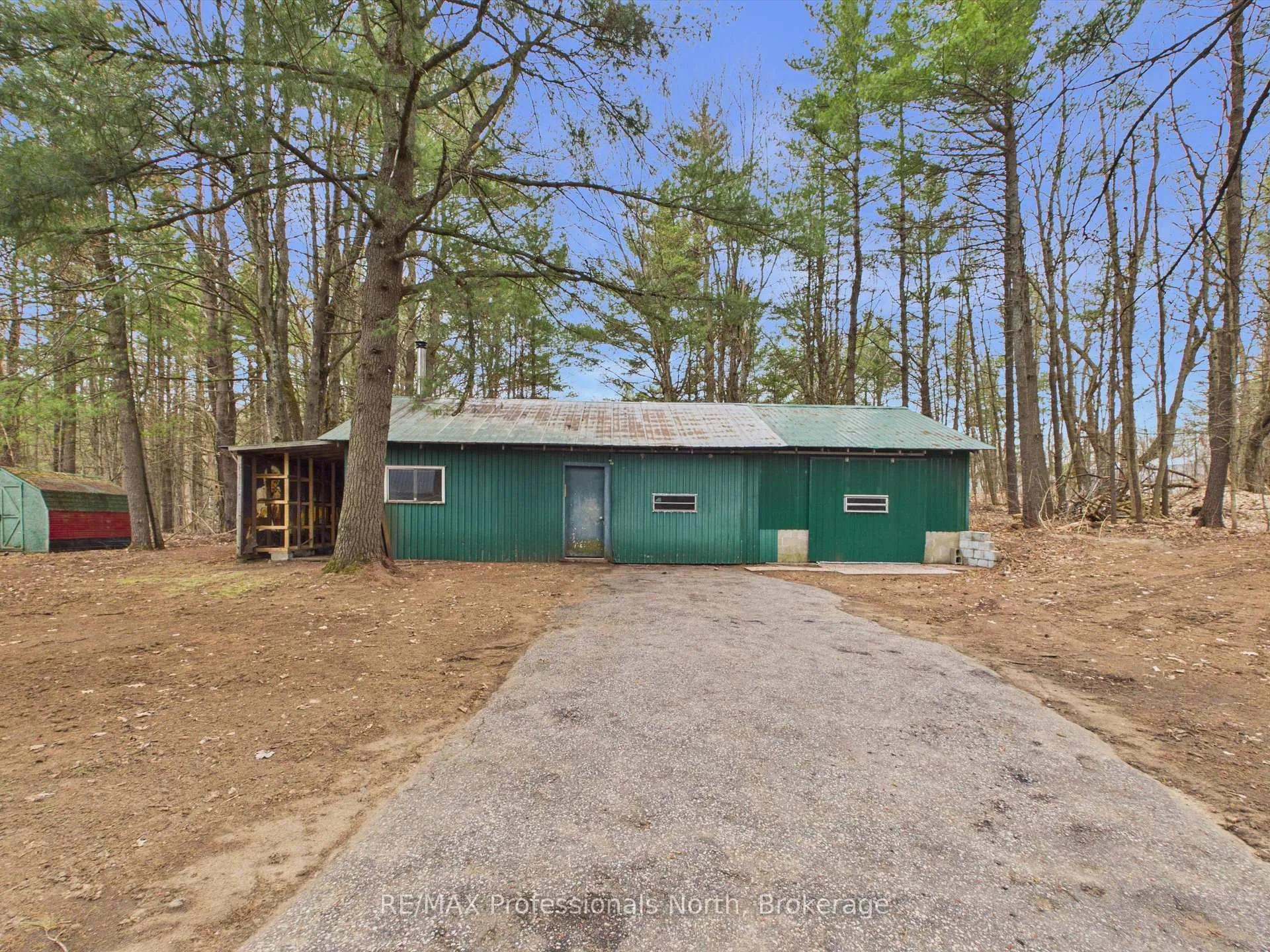Photo 32 of 11 Beacon Lane, Bracebridge, Macaulay — HOMEH