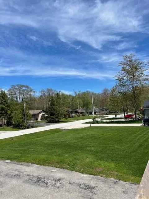 Photo 5 of 161 Antigua Drive, Wasaga Beach — HOMEH