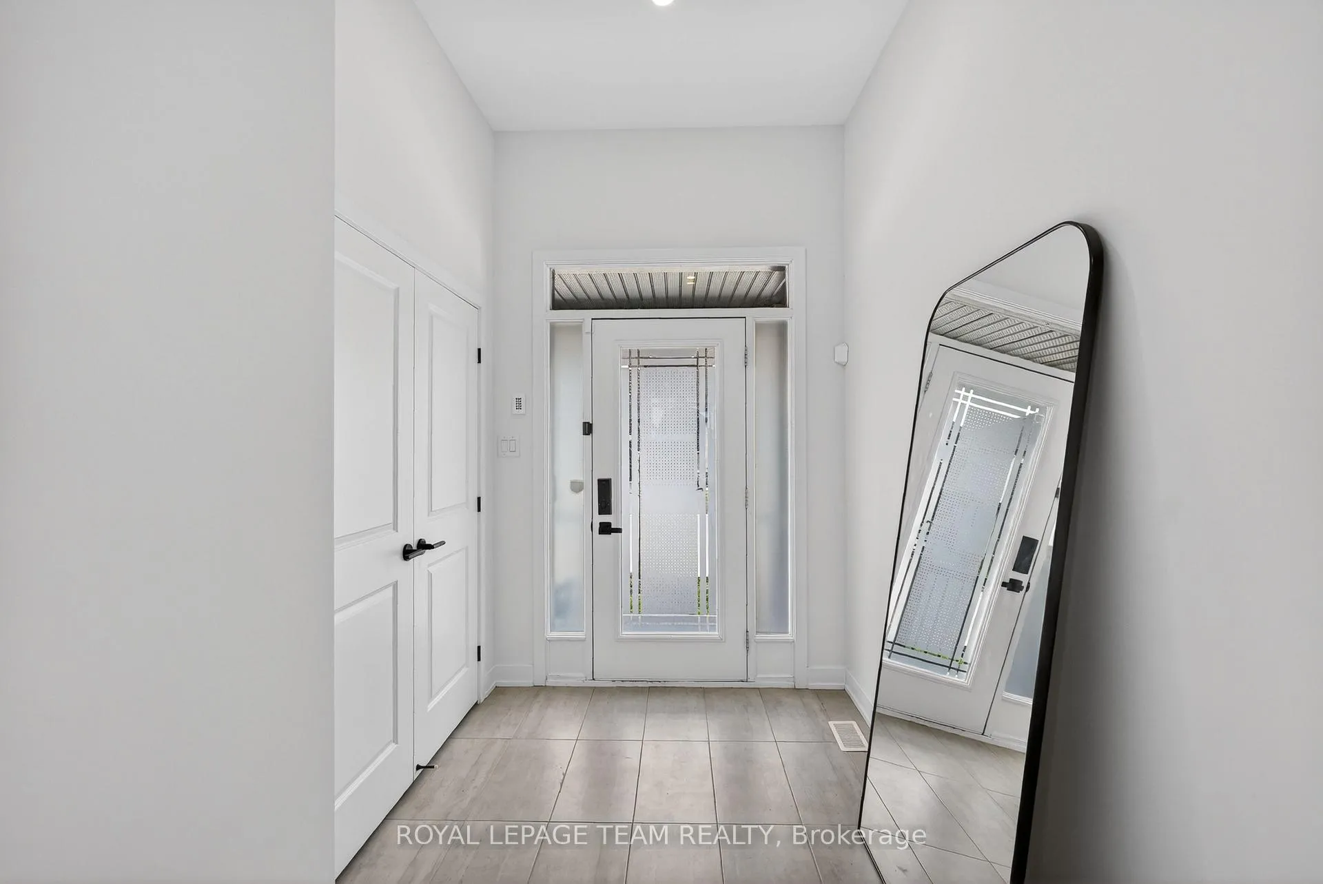 Photo 2 of 528 Corretto Place, Ottawa, Barrhaven - Heritage Park — HOMEH