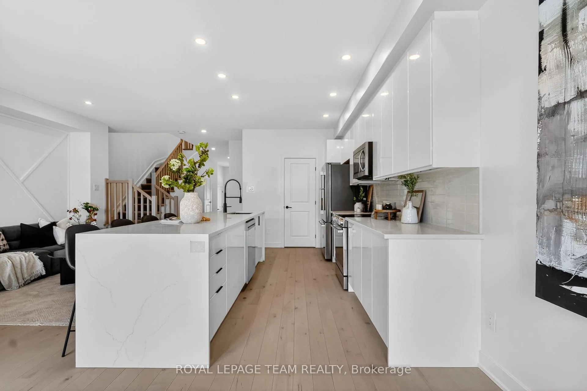 Photo 10 of 528 Corretto Place, Ottawa, Barrhaven - Heritage Park — HOMEH