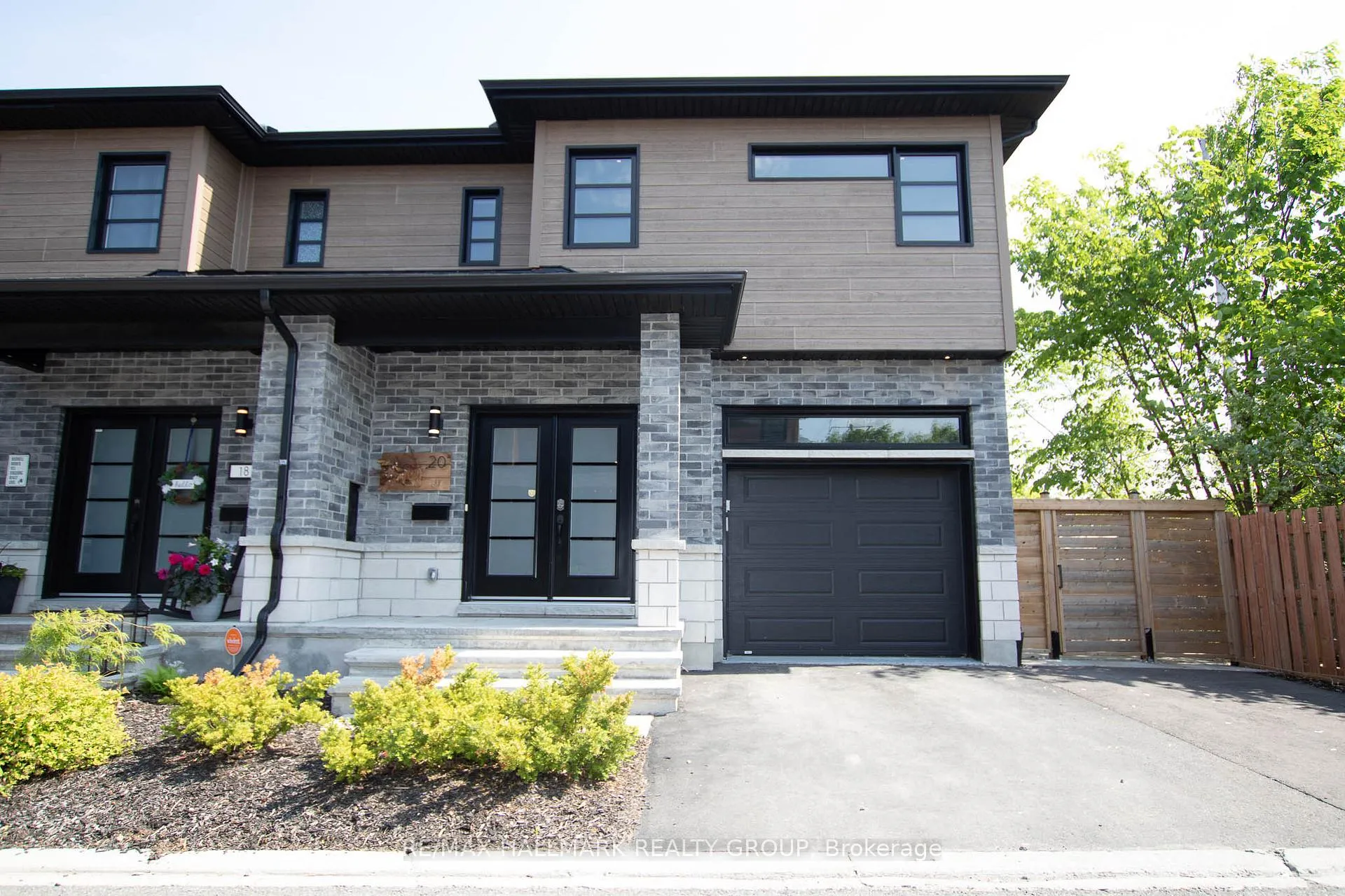 Photo 1 of 20 Aquamarine Private, Ottawa, Chateauneuf — HOMEH