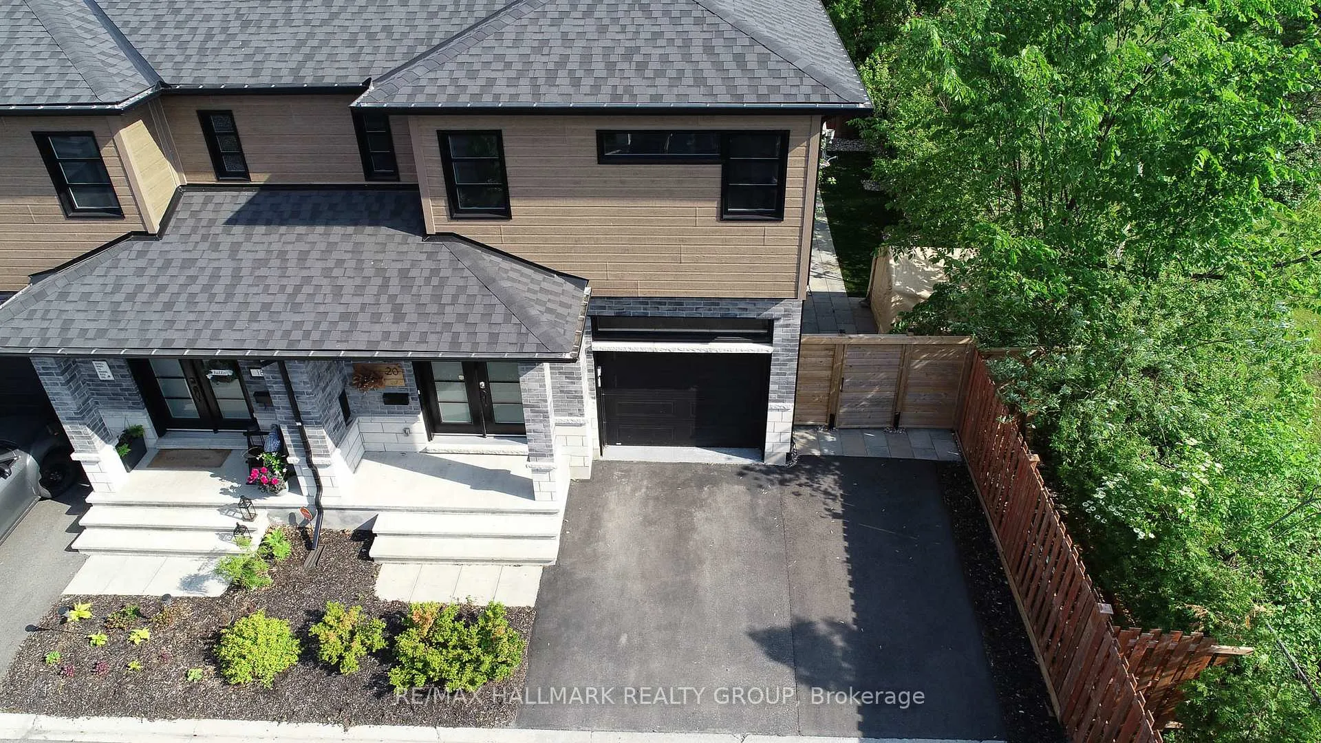Photo 2 of 20 Aquamarine Private, Ottawa, Chateauneuf — HOMEH