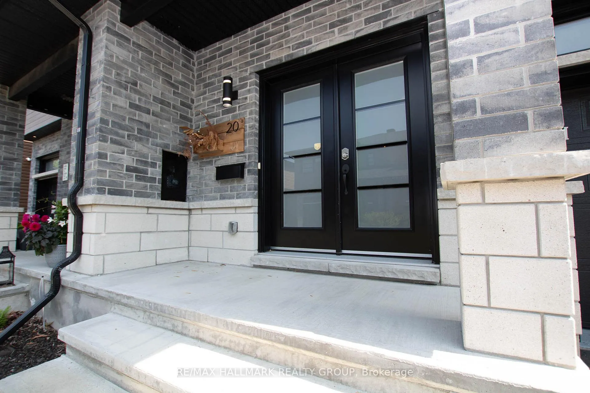 Photo 3 of 20 Aquamarine Private, Ottawa, Chateauneuf — HOMEH