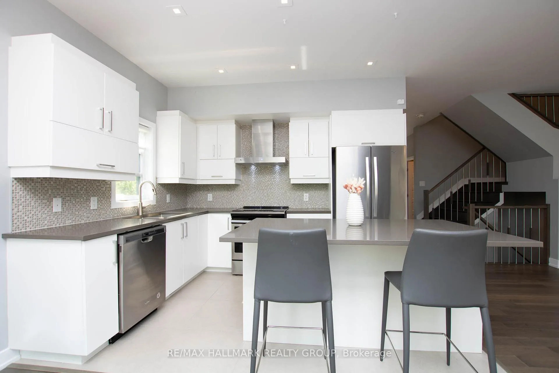Photo 13 of 20 Aquamarine Private, Ottawa, Chateauneuf — HOMEH