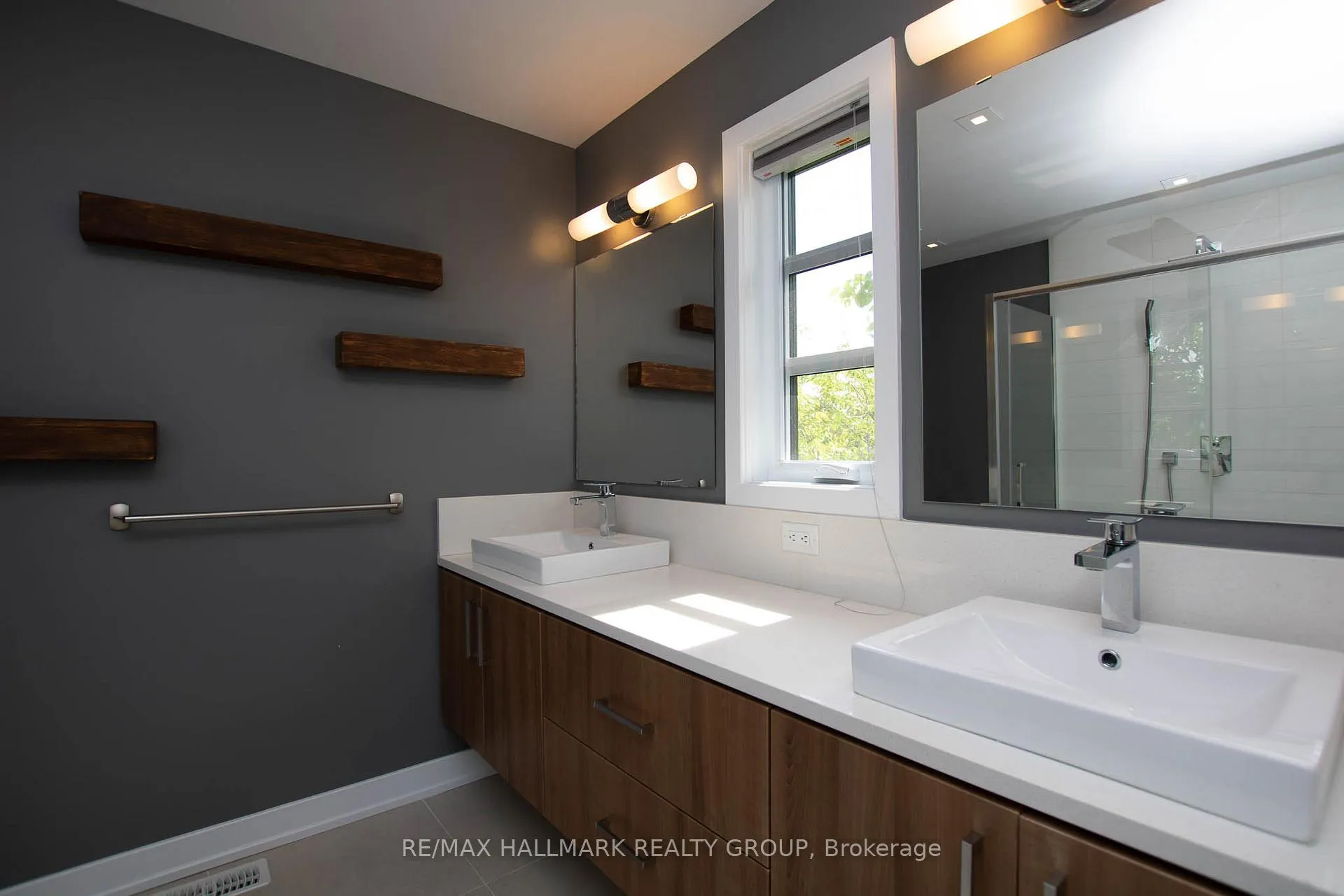 Photo 21 of 20 Aquamarine Private, Ottawa, Chateauneuf — HOMEH