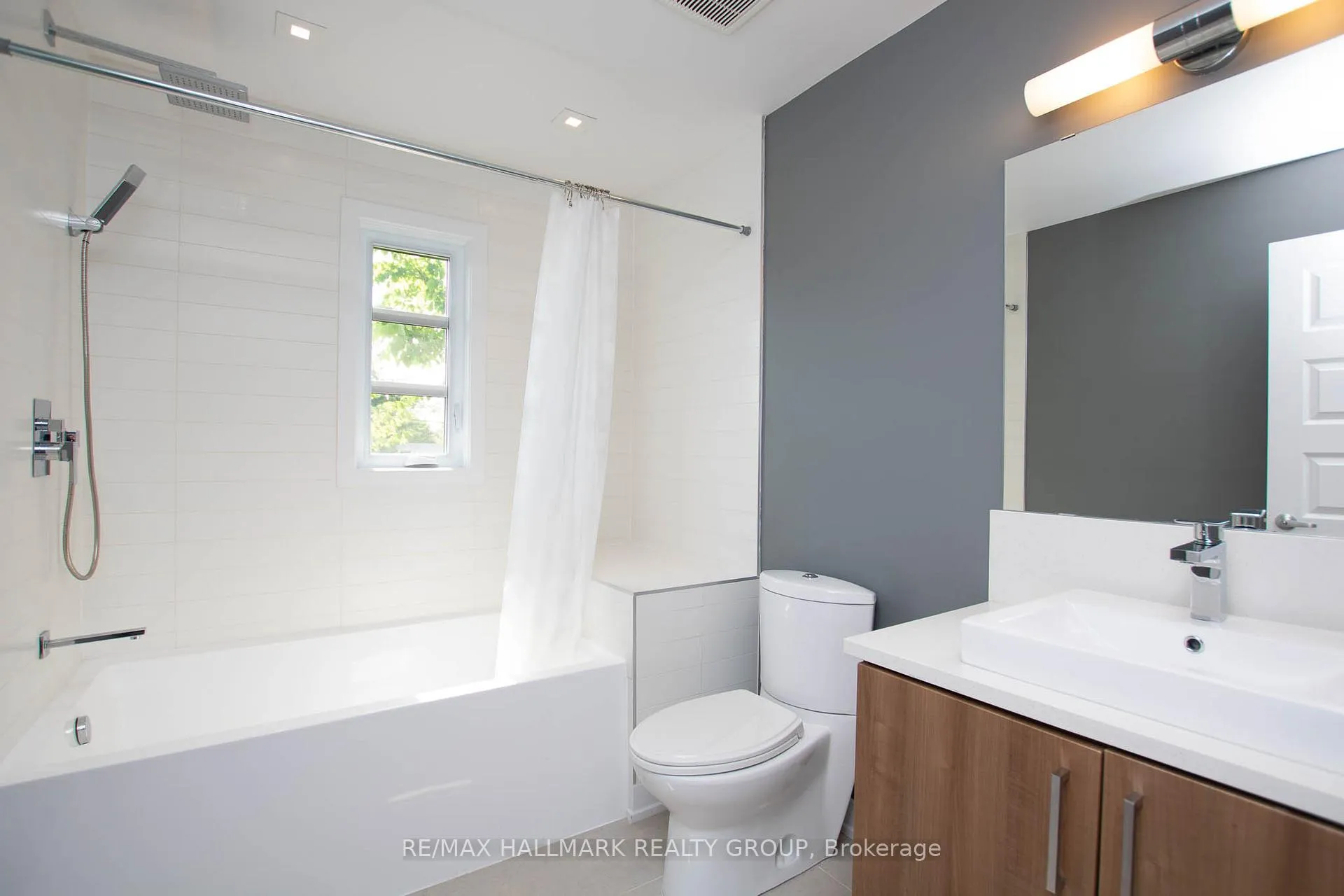 Photo 27 of 20 Aquamarine Private, Ottawa, Chateauneuf — HOMEH