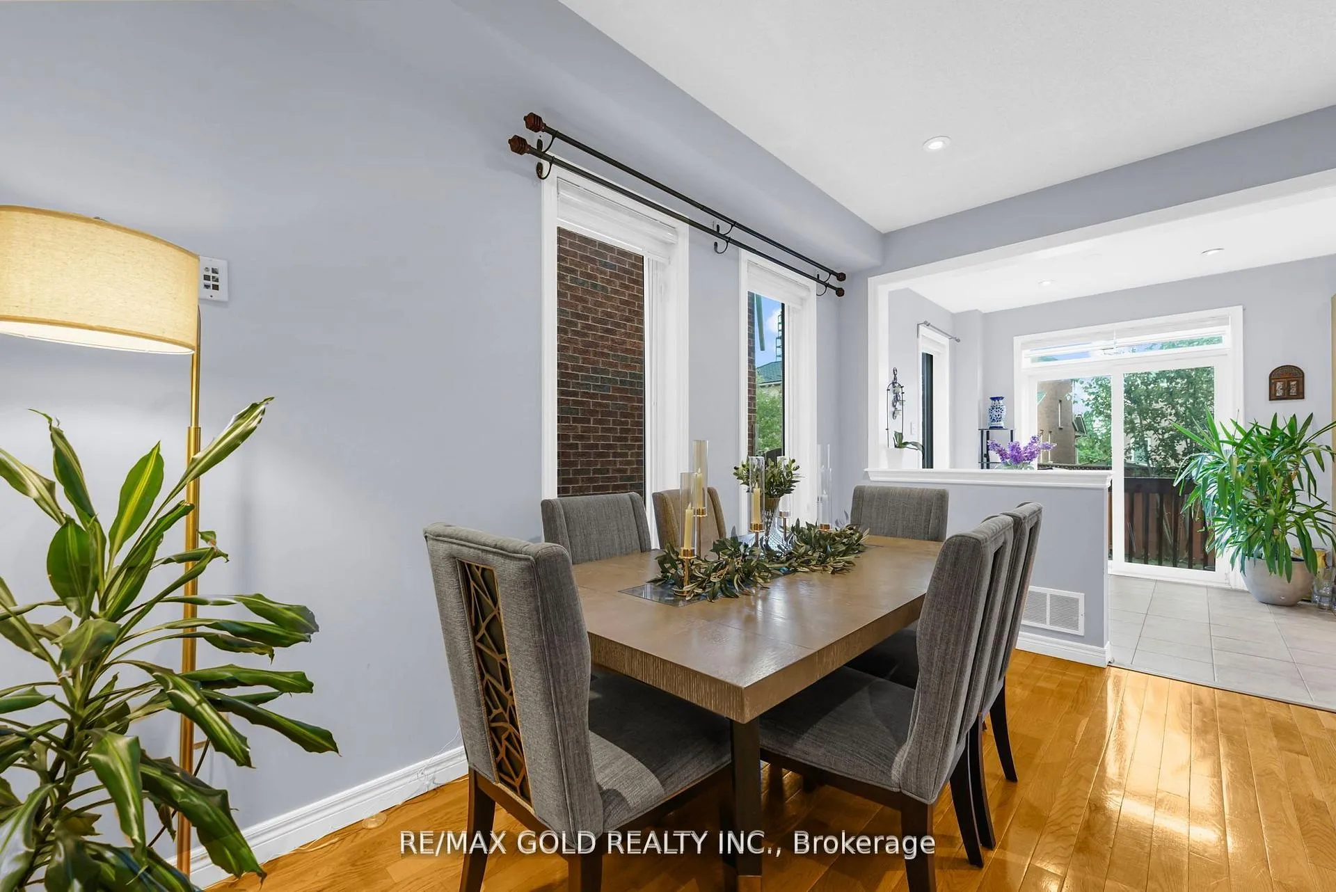 Photo 12 of 22 Nathaniel Crescent, Brampton, Bram West — HOMEH