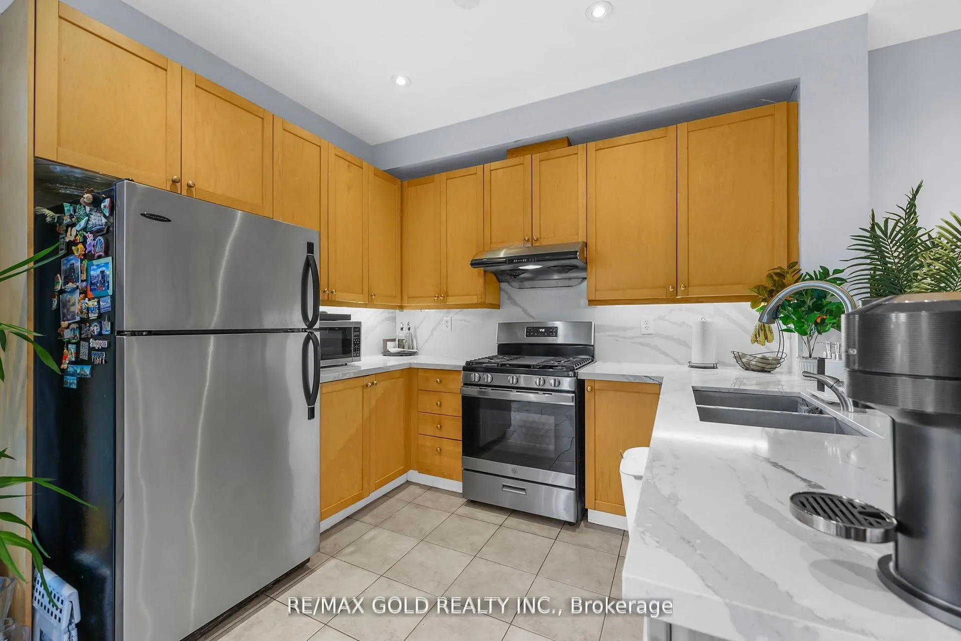 Photo 18 of 22 Nathaniel Crescent, Brampton, Bram West — HOMEH
