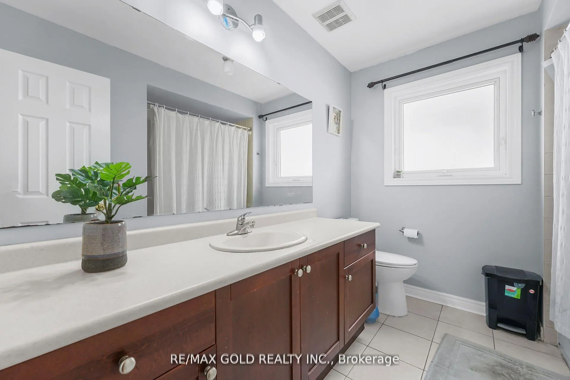 Photo 29 of 22 Nathaniel Crescent, Brampton, Bram West — HOMEH
