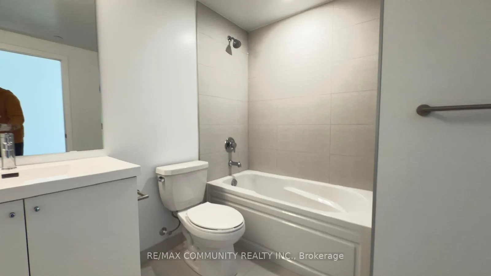 Photo 13 of Unit 319, 2545 Simcoe Street N, Oshawa, Windfields — HOMEH