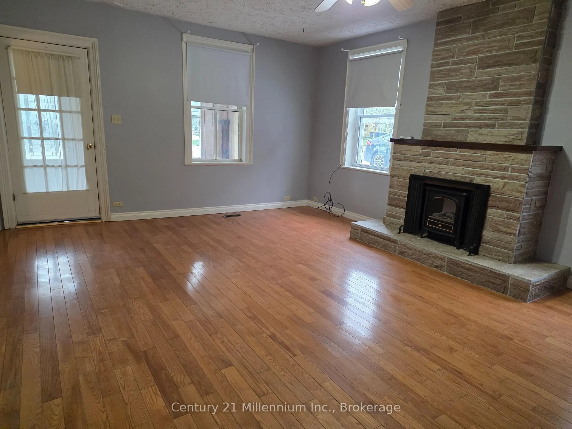 Photo 3 of 516 Rose Street, Huron-Kinloss, Lucknow — HOMEH