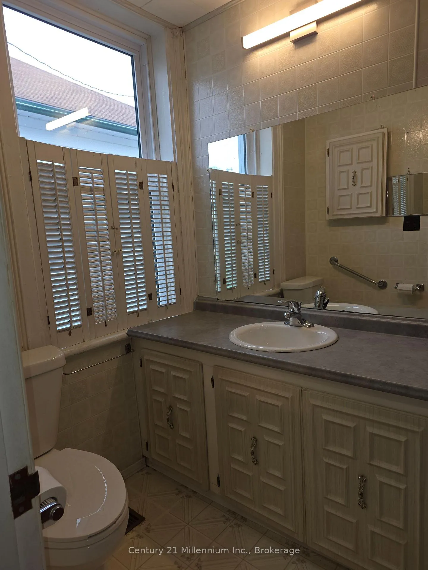 Photo 10 of 516 Rose Street, Huron-Kinloss, Lucknow — HOMEH