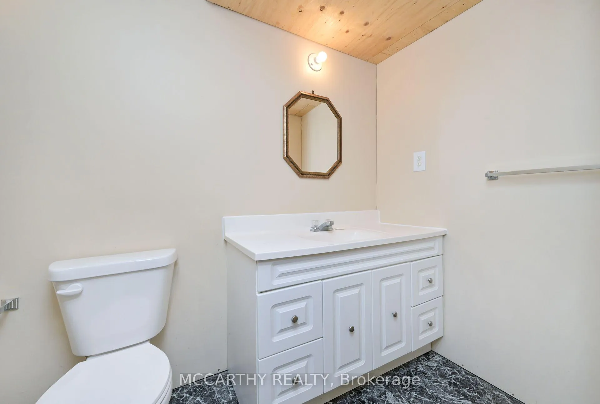 Photo 21 of 28 Wilson Crescent, Southgate — HOMEH