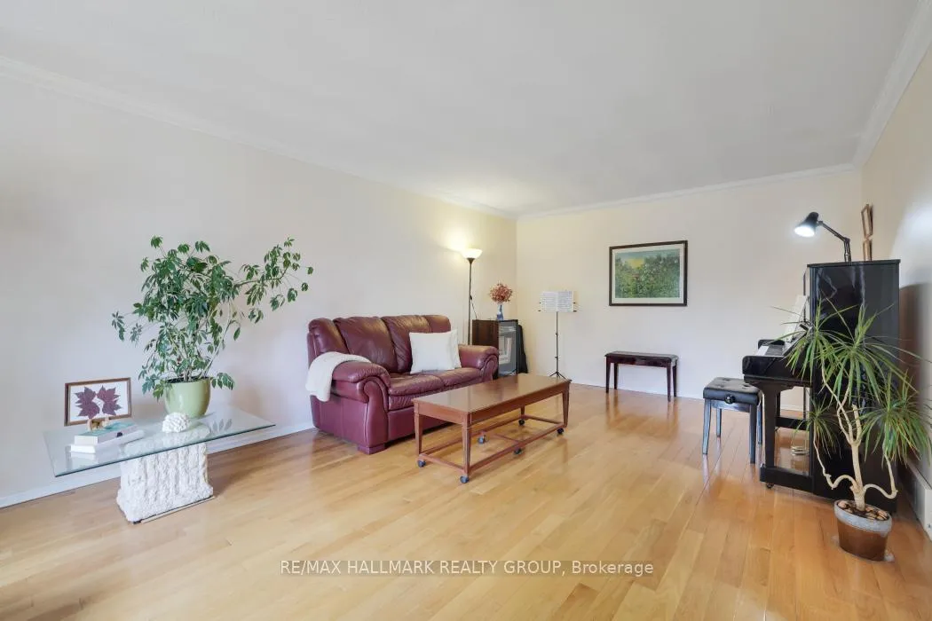 Photo 7 of 2003 Hollybrook Crescent, Ottawa, Beacon Hill North — HOMEH