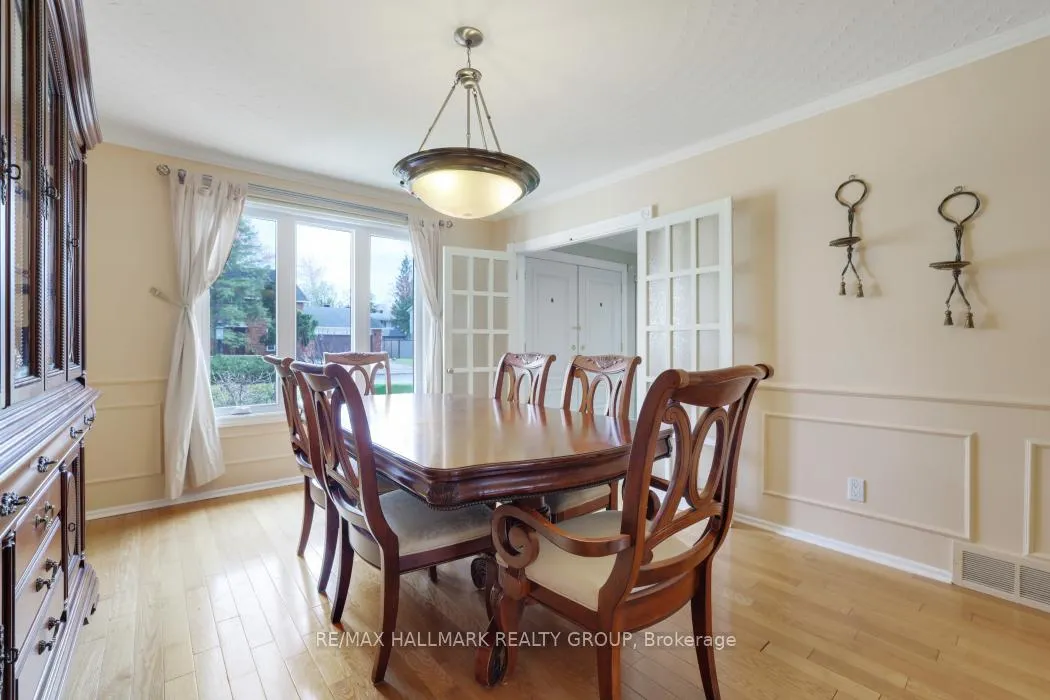 Photo 10 of 2003 Hollybrook Crescent, Ottawa, Beacon Hill North — HOMEH