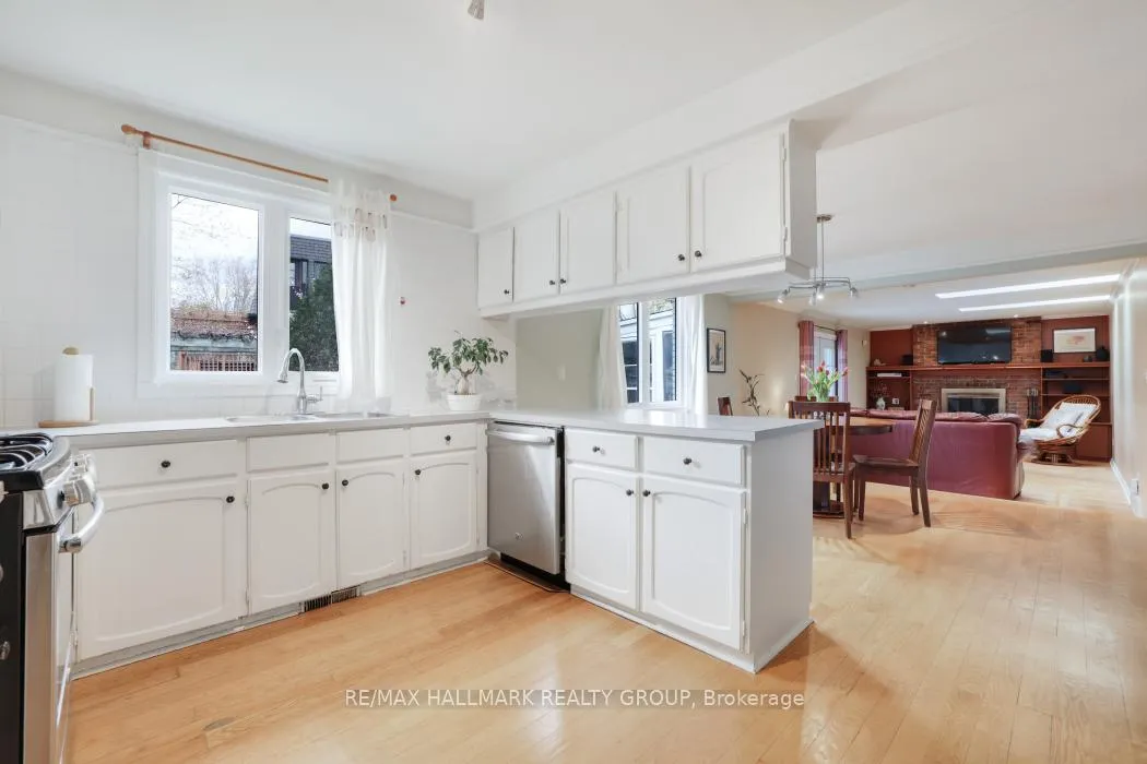 Photo 14 of 2003 Hollybrook Crescent, Ottawa, Beacon Hill North — HOMEH