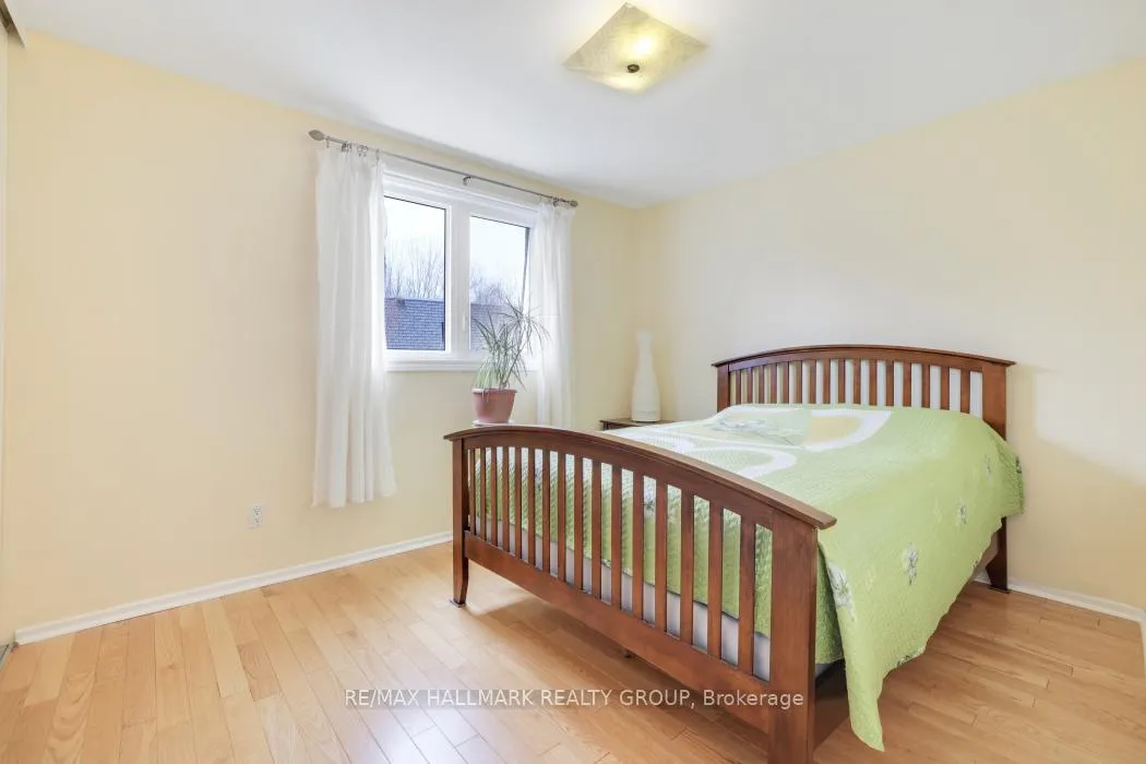 Photo 31 of 2003 Hollybrook Crescent, Ottawa, Beacon Hill North — HOMEH