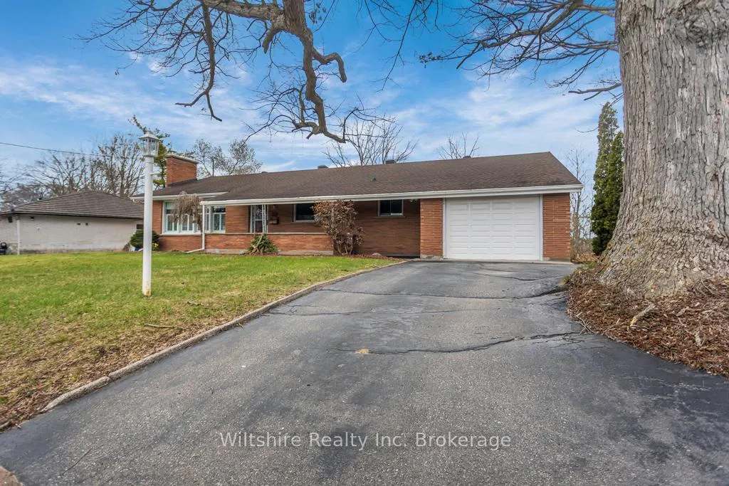 Photo 2 of 159 Lisgar Avenue, Tillsonburg — HOMEH