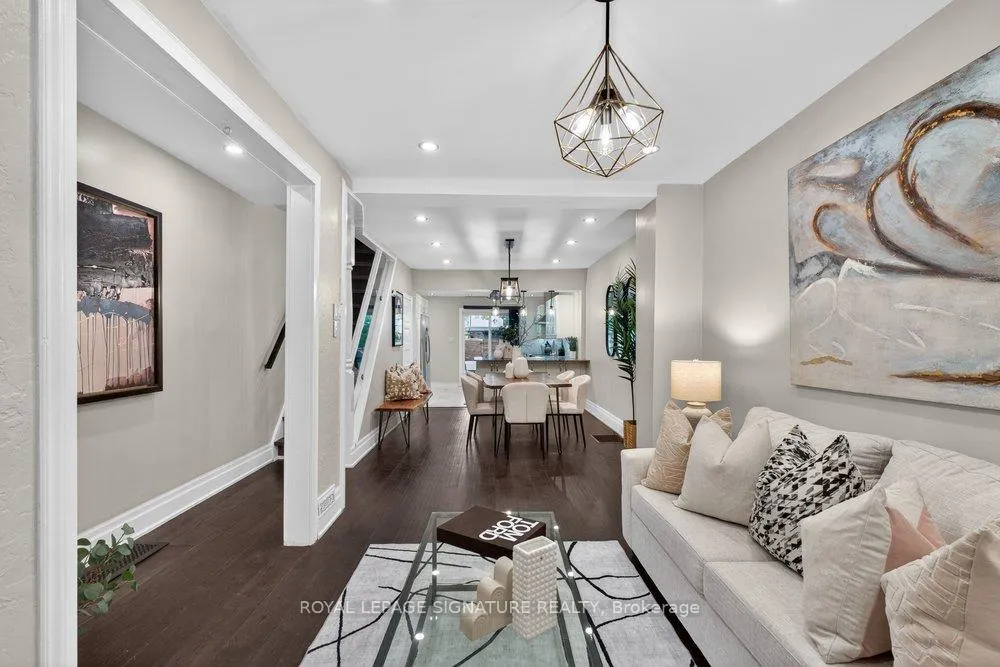 Photo 7 of 504 Main Street, Toronto, Woodbine-Lumsden — HOMEH