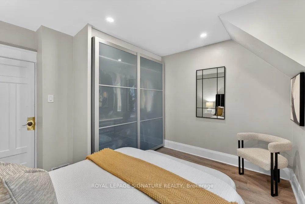 Photo 17 of 504 Main Street, Toronto, Woodbine-Lumsden — HOMEH