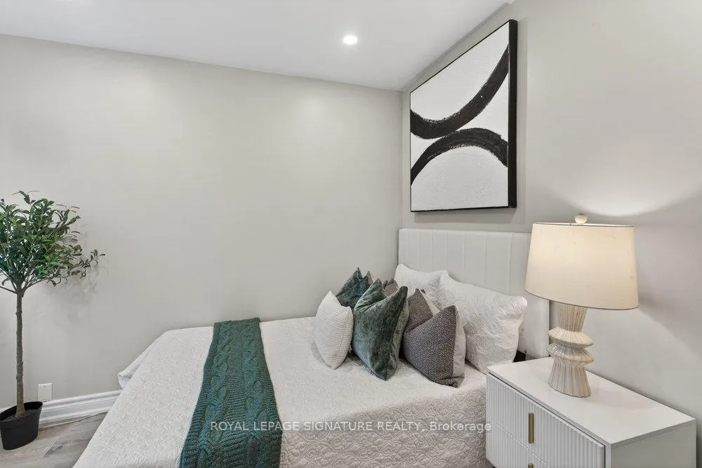 Photo 19 of 504 Main Street, Toronto, Woodbine-Lumsden — HOMEH