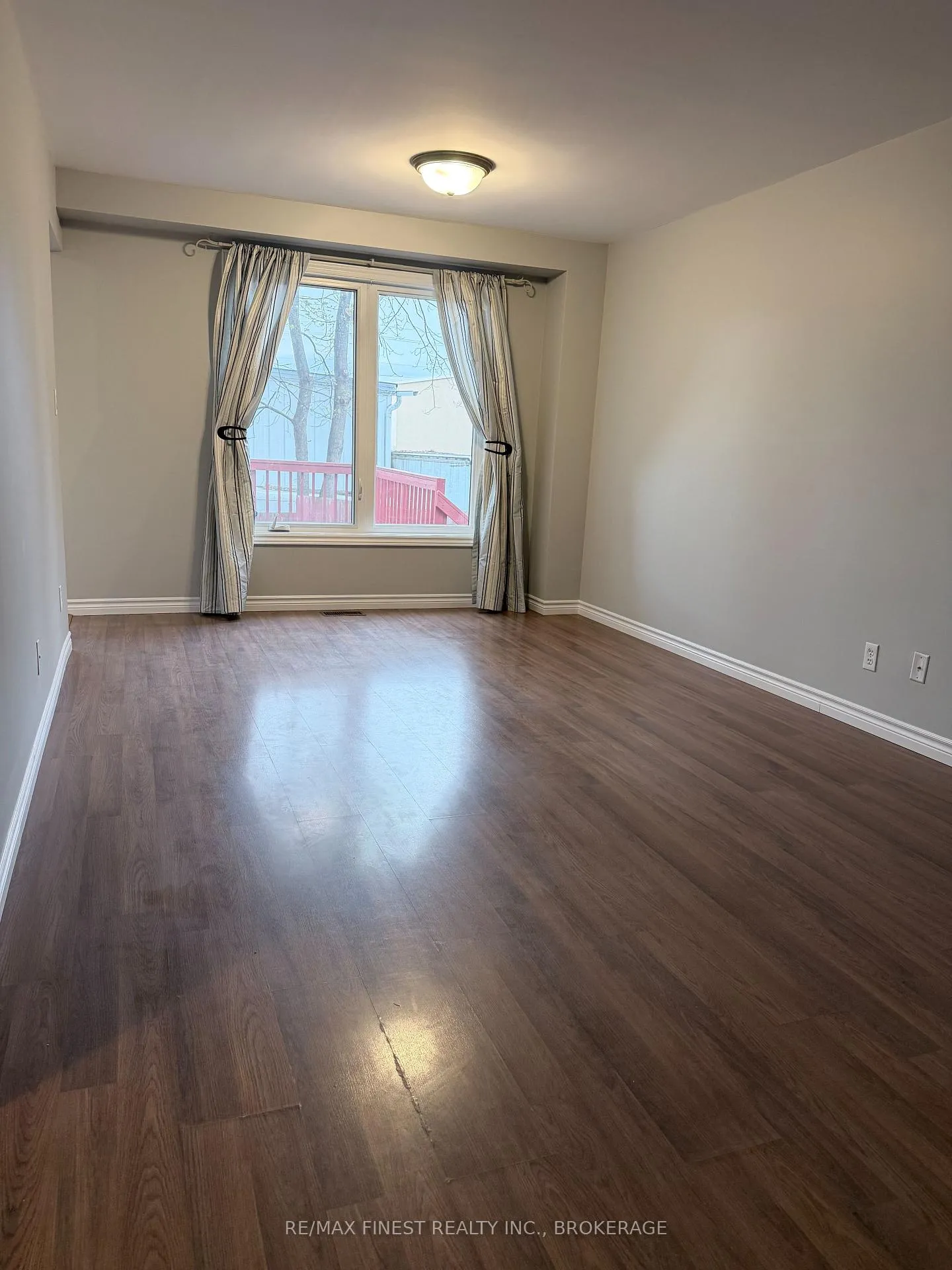Photo 5 of 936 Killarney Crescent, Kingston, East Gardiners Rd — HOMEH