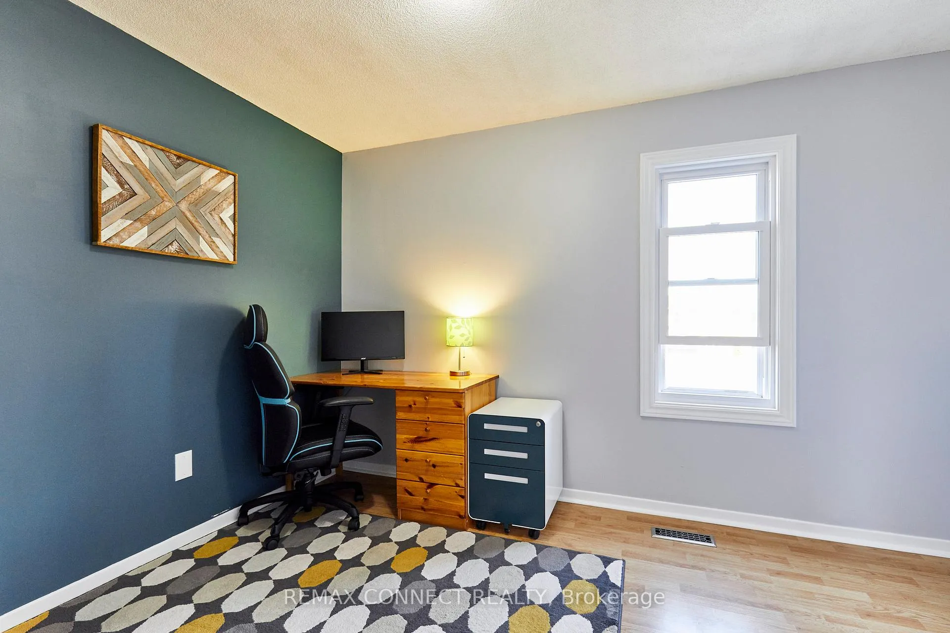 Photo 32 of 72 Stuart Road, Clarington, Courtice — HOMEH