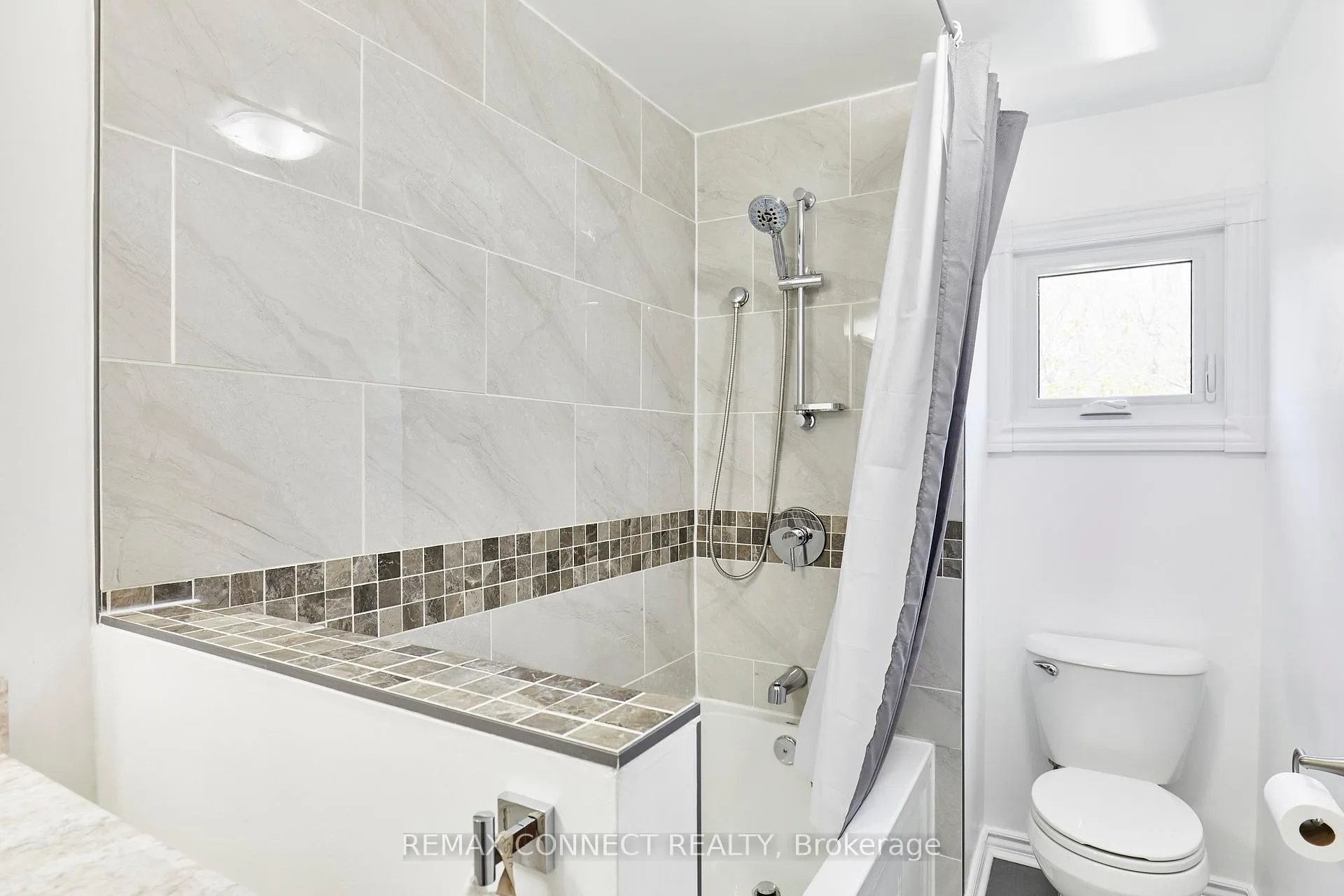 Photo 34 of 72 Stuart Road, Clarington, Courtice — HOMEH