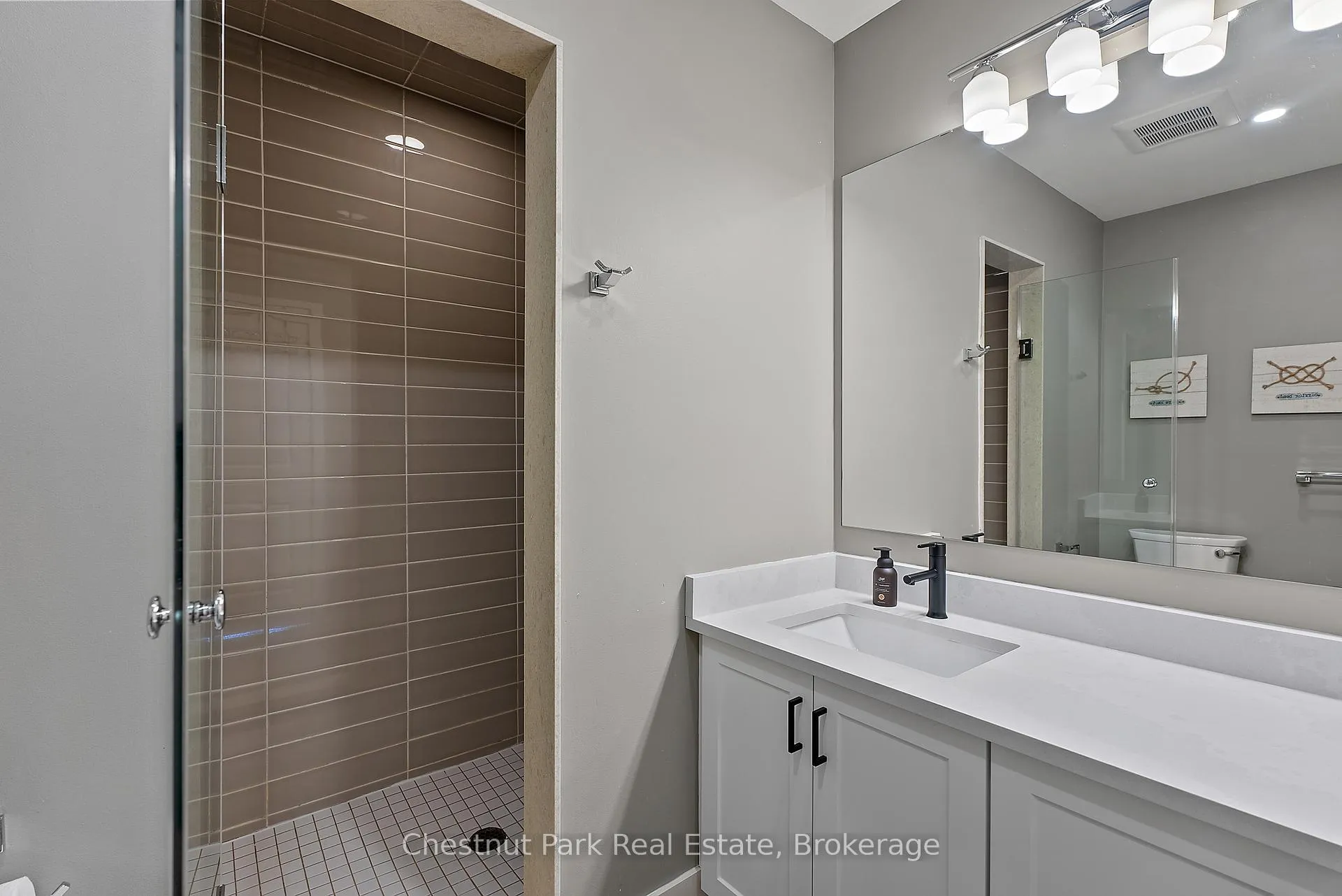 Photo 20 of 61 Rockmount Crescent, Gravenhurst, Muskoka (S) — HOMEH