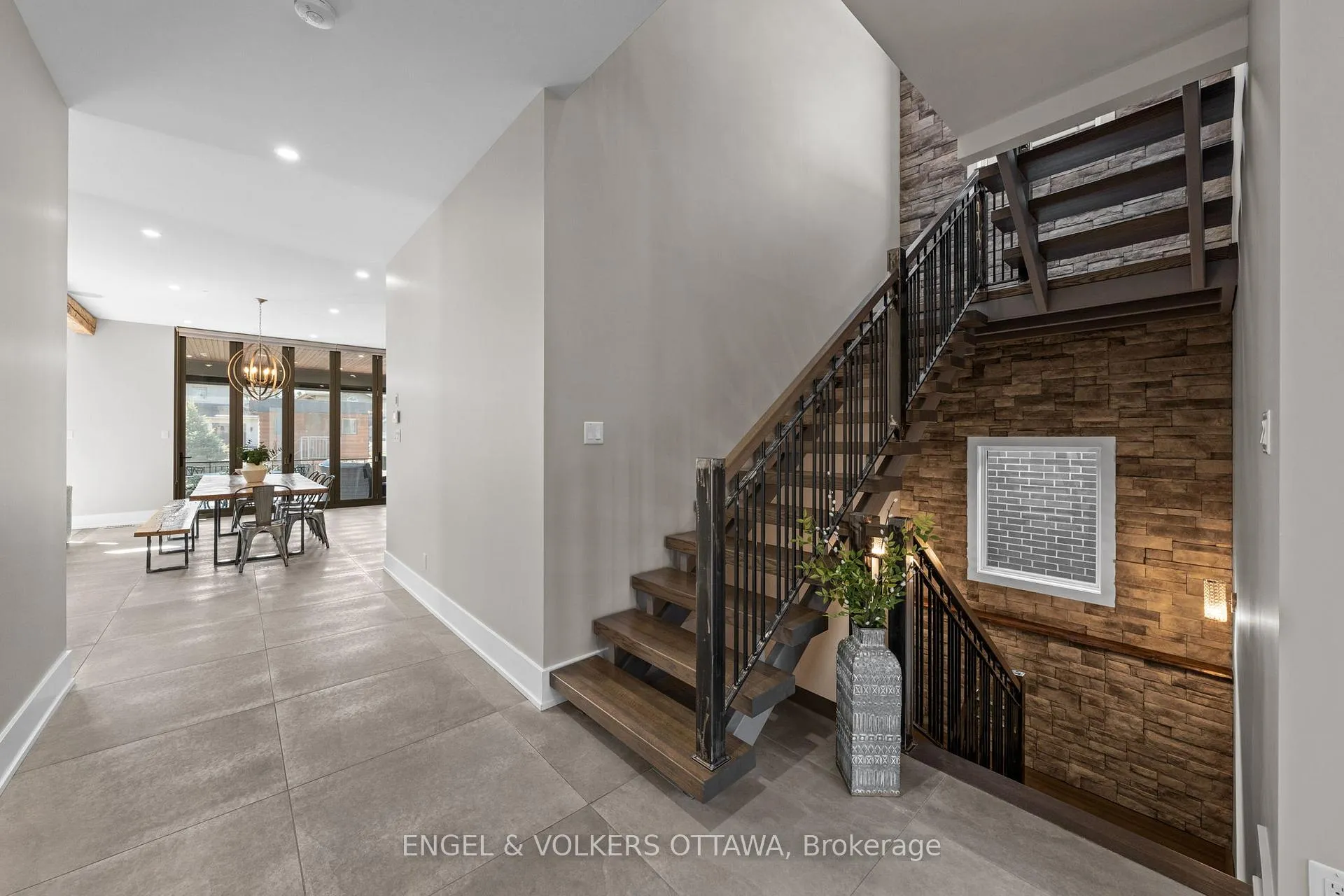 Photo 4 of 15 Tierney Drive, Ottawa, Barrhaven - Longfields — HOMEH