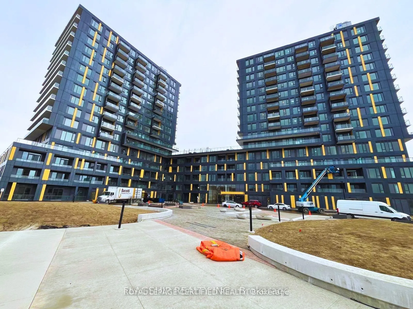 Photo 1 of Unit 333, 4878 Powers Common W, Burlington, Alton — HOMEH