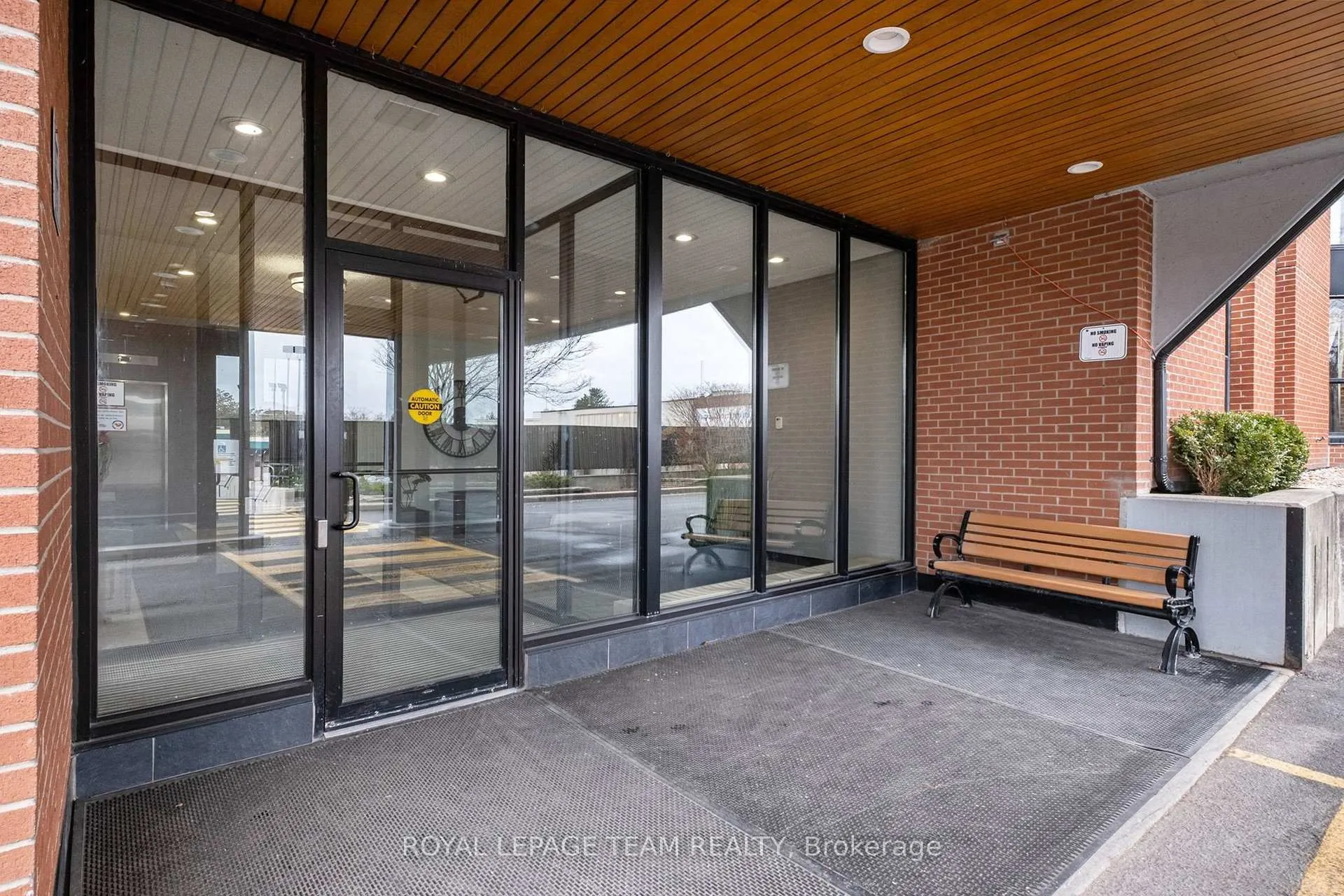 Photo 3 of Unit 410, 2951 Riverside Drive, Ottawa, Mooneys Bay/Riverside Park — HOMEH