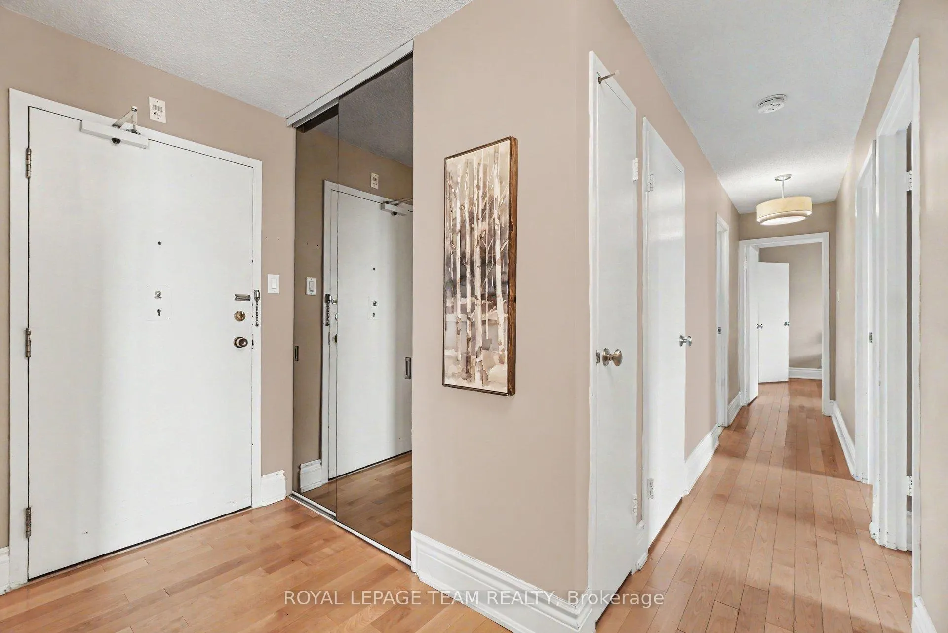 Photo 5 of Unit 410, 2951 Riverside Drive, Ottawa, Mooneys Bay/Riverside Park — HOMEH